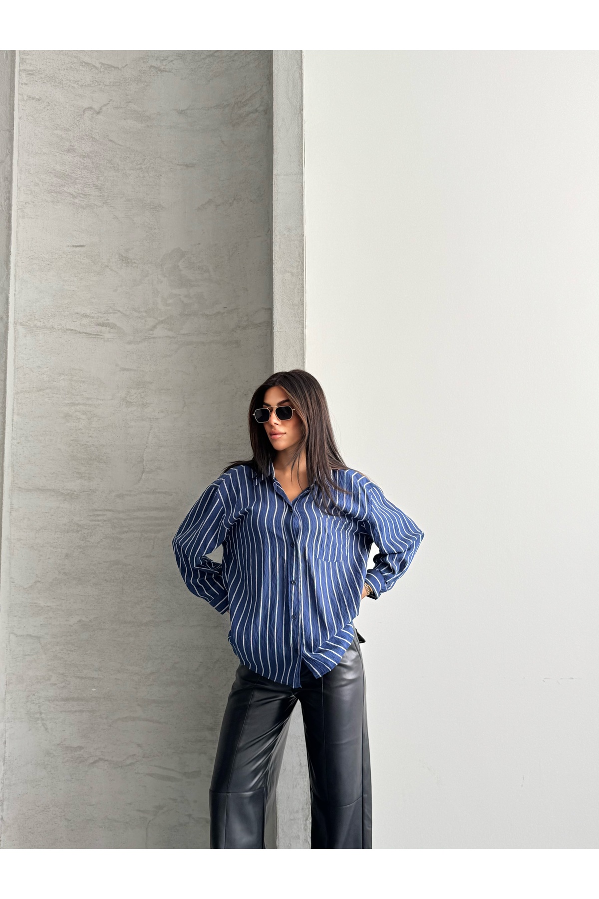 modazoom Kadın Çizgili Oversize Uzun Basic Gömlek görsel 4