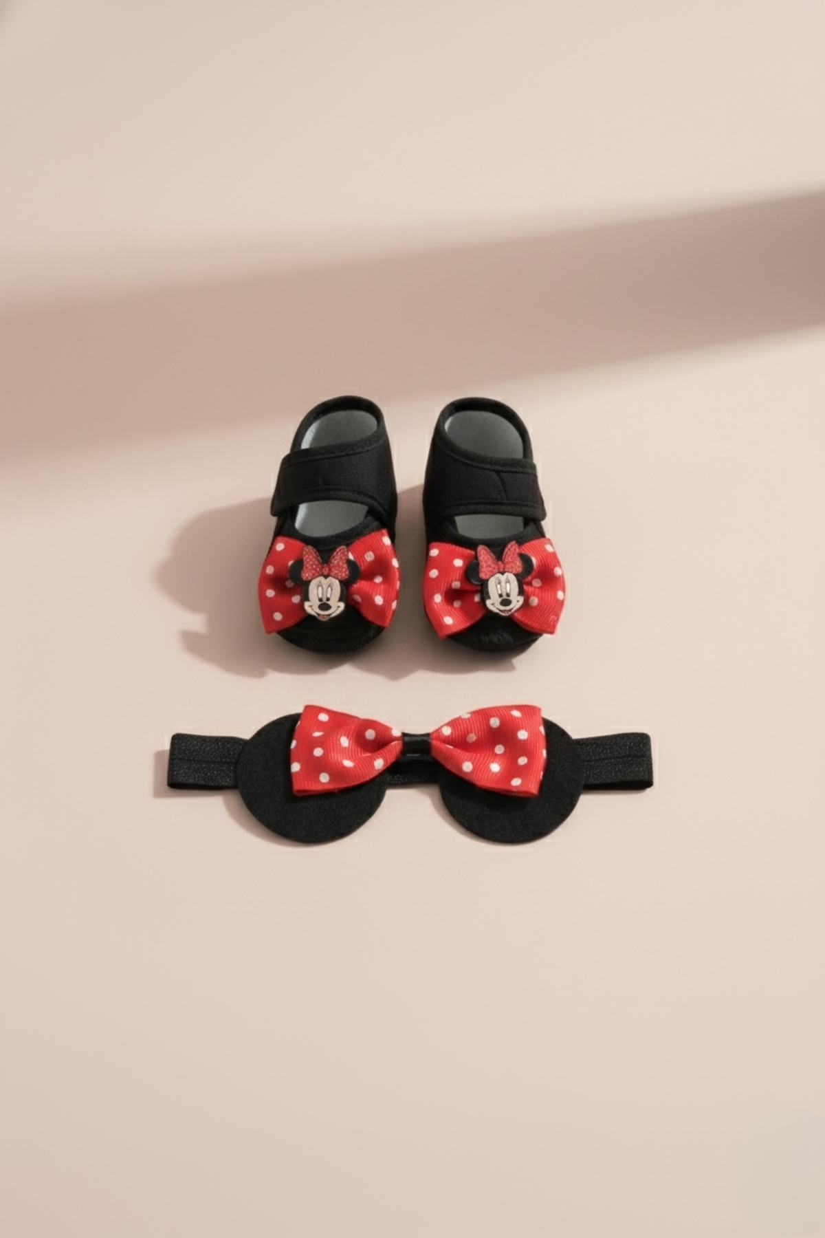 LOGO AKSESUAR 0-3 Ay Yeni Doğan Mickey Mouse Siyah-Kırmızı Bebek Bandana Patik Seti fotoğrafı 2 (önizleme)