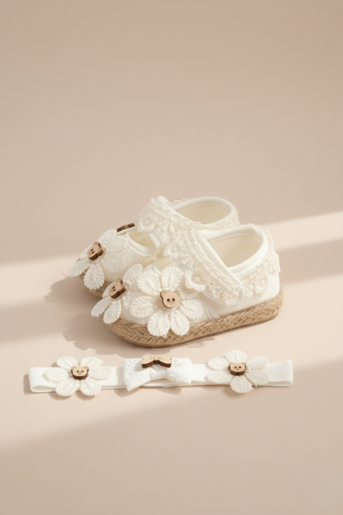 LOGO AKSESUAR 0-3 Ay Yeni Ayıcıklı Fiyonklu Ekru Bebek Bandana Patik Seti fotoğrafı 2 (önizleme)