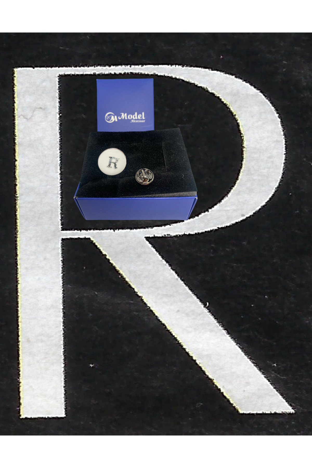 R Letter Badge