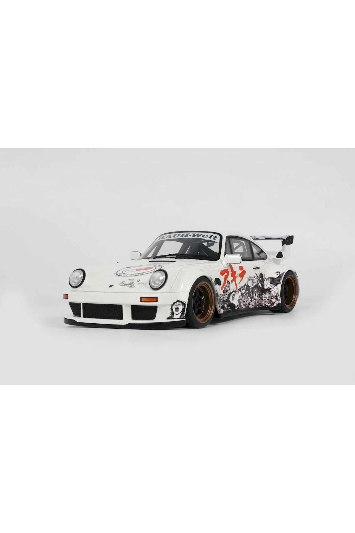 Porsche RWB Akira Glacier White 2024 1/18 GT SPIRIT GT508