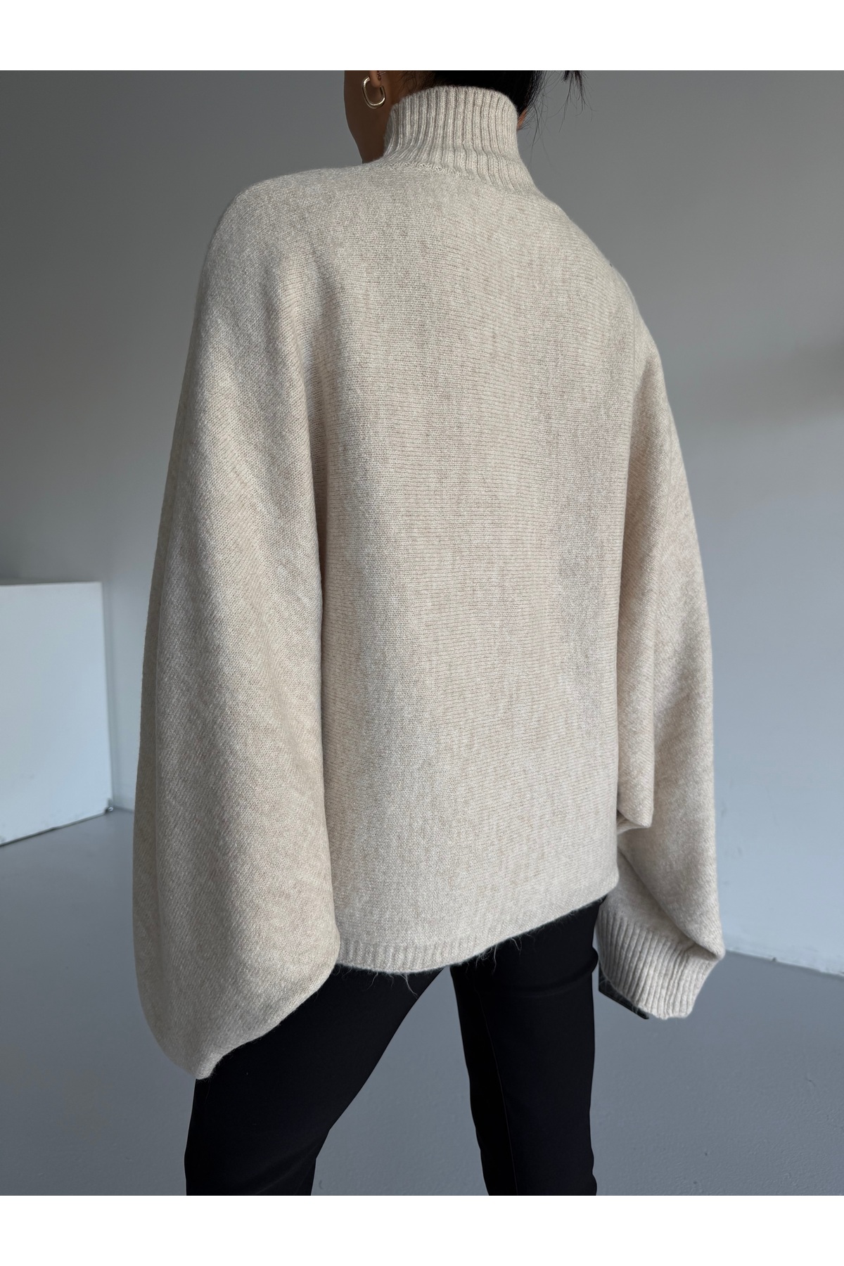 Lamierra Yarasa Kol Oversize Yumoş Kadın Kazak görsel 6