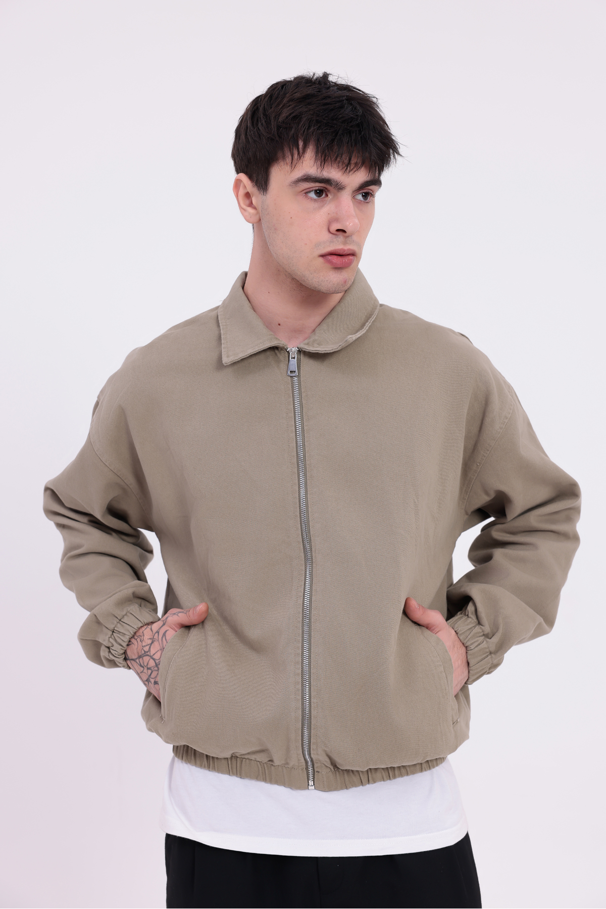 Montland  Erkek Haki Gabardin Kumaş Fermuarlı Oversize Beli Lastikli Mevsimlik Ceket - Görsel 4