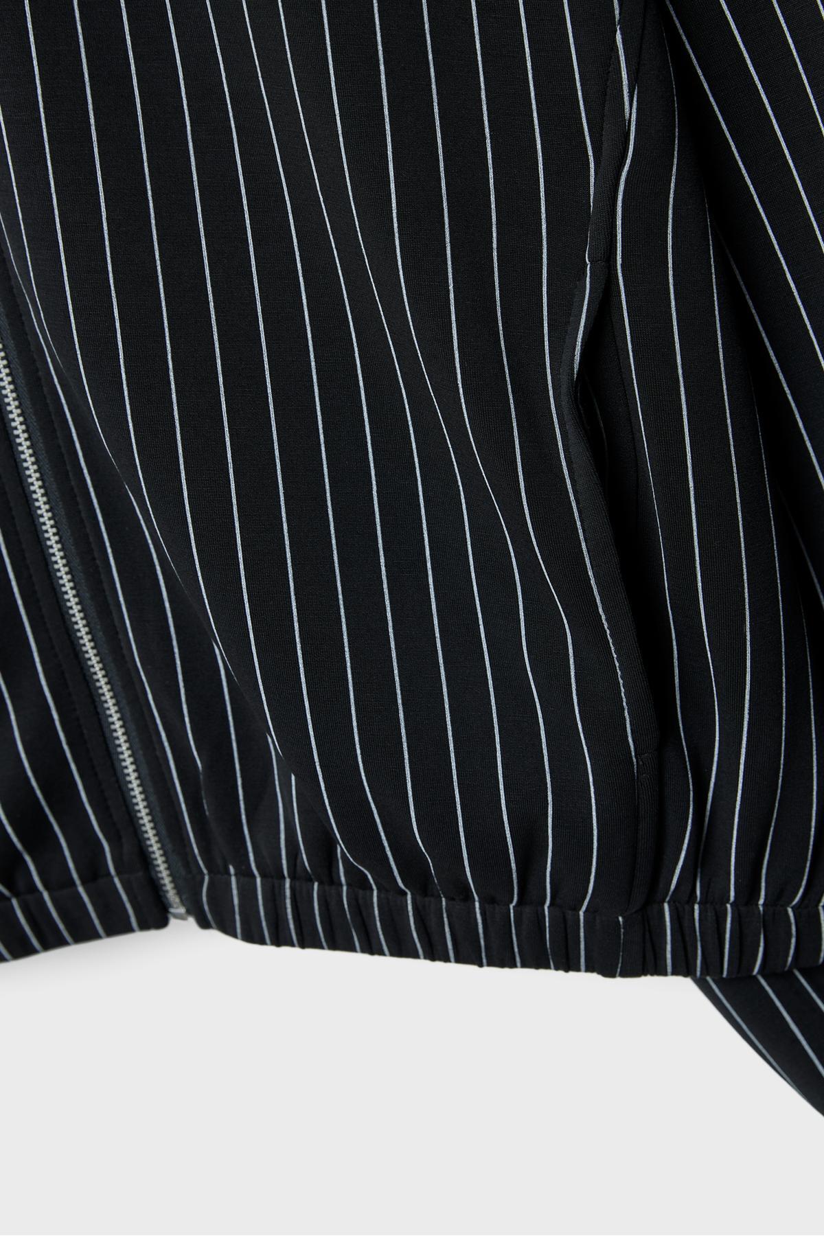 Stradivarius  Yumuşak dokulu çizgili sweatshirt - Görsel 7