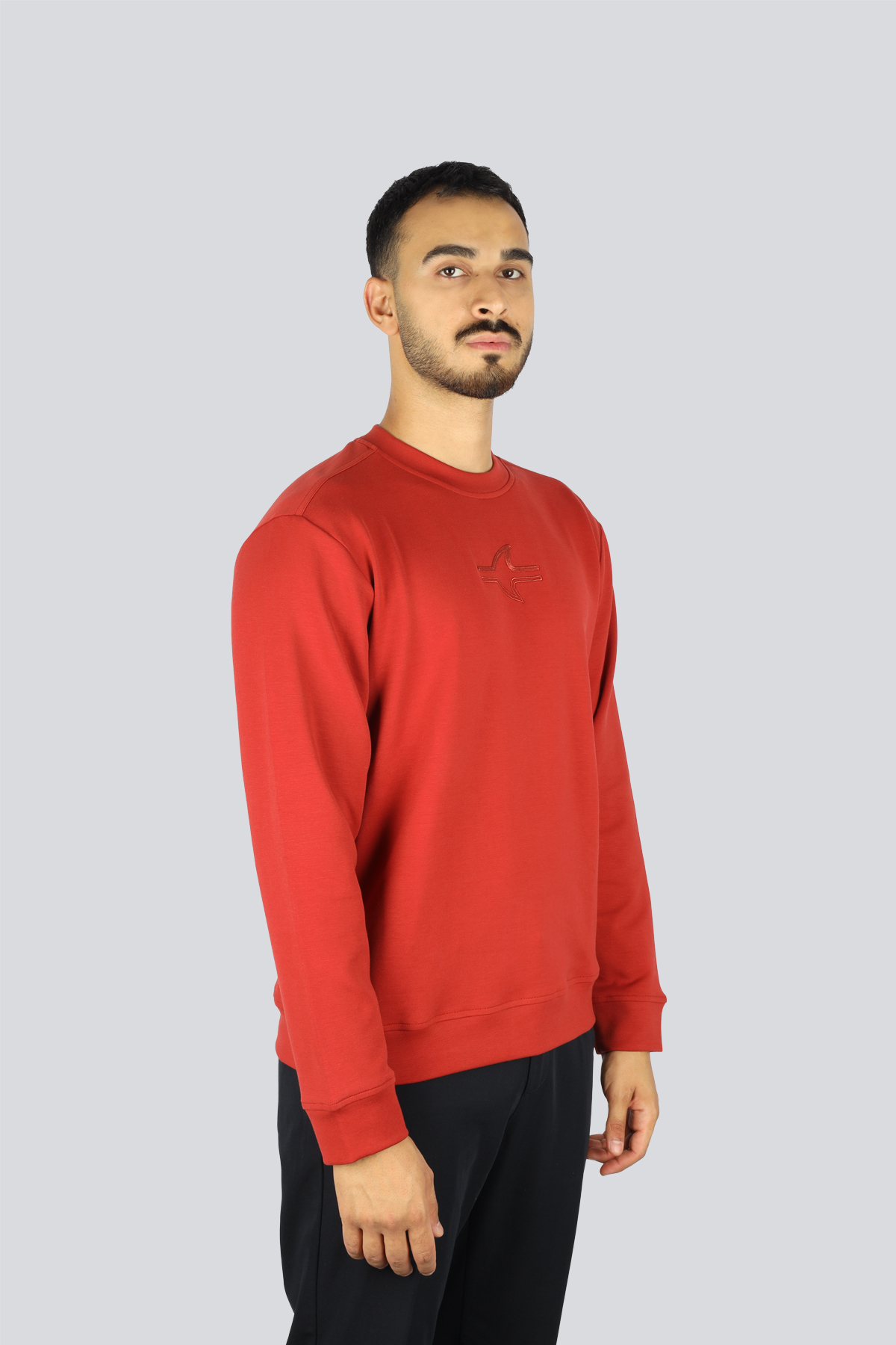 پال اند شارک سویشرت مردانه یقه گرد آستین بلند قرمز با گلدوزی لوگوی کوسه 15311865-636