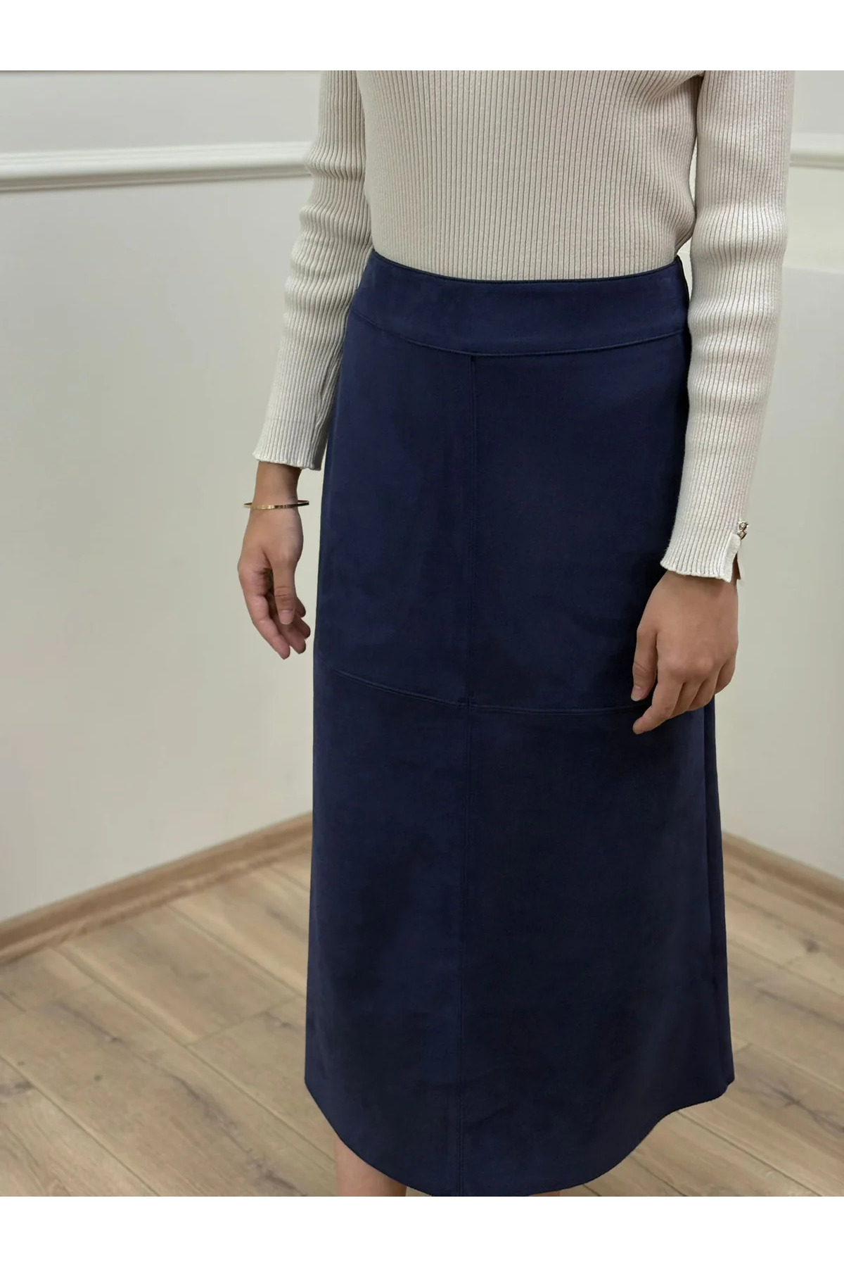 BEİAZ Sentez Süet Parçalı Etek