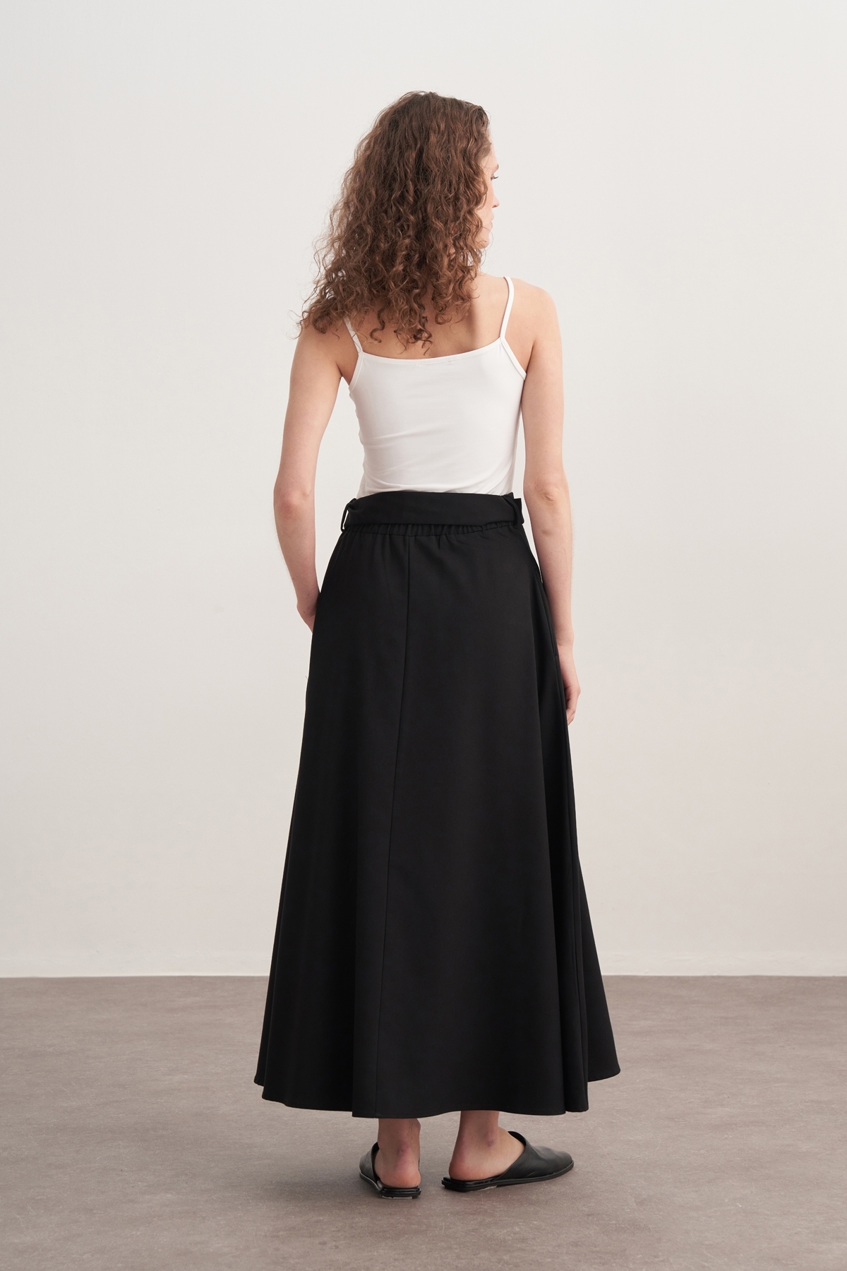 ebu prive  Kadın Gabardin Kemerli Kloş Etek Siyah - Görsel 5