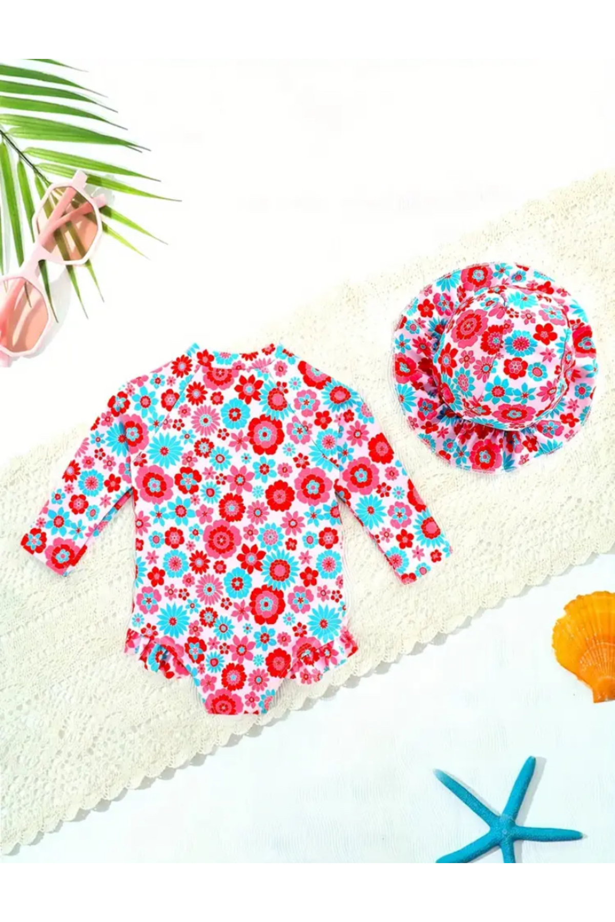 MODA Çiçek desenli uzun kollu kız çocuk mayo takımı; fermuarlı model, şapka dahil iki parçalı set. fotoğrafı 2 (önizleme)