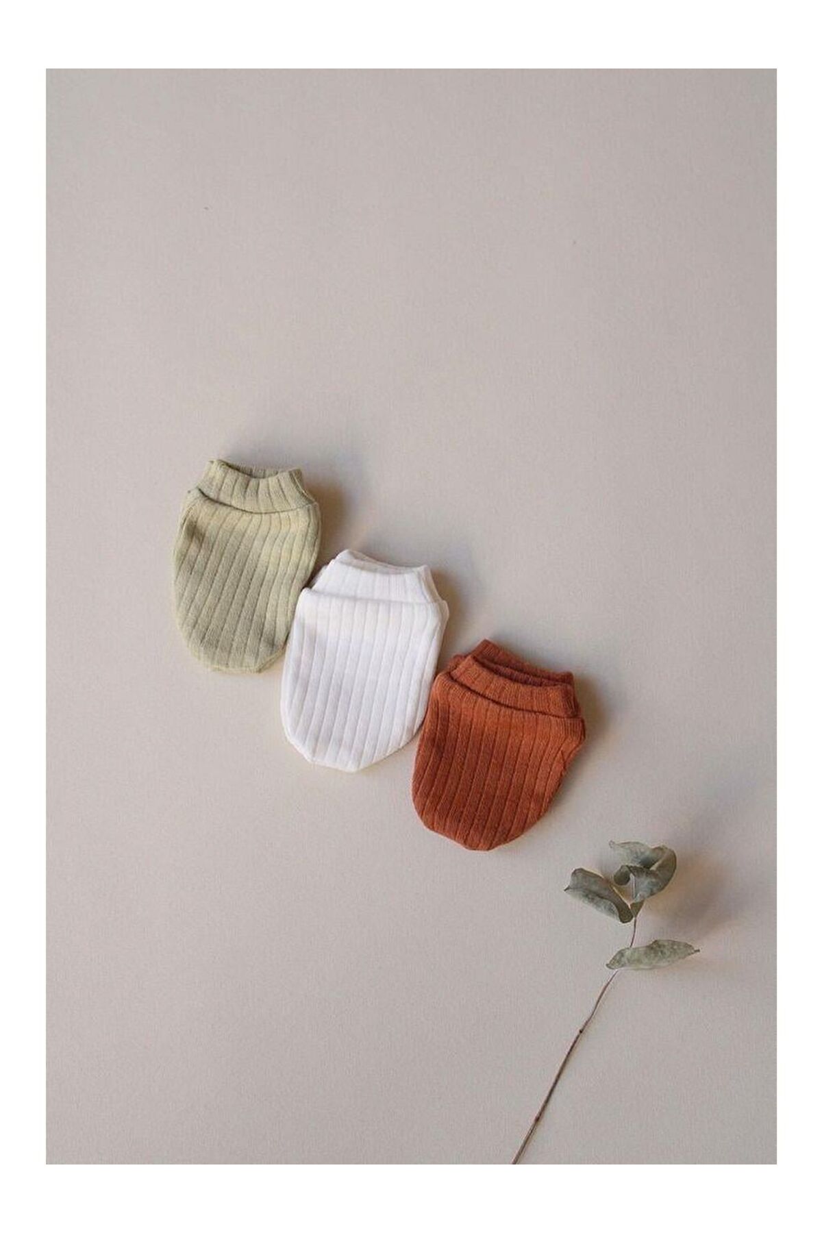 LC Waikiki 3Lü Beyaz-Yeşil-Çikolata Yenidoğan Eldiven fotoğrafı 5 (önizleme)