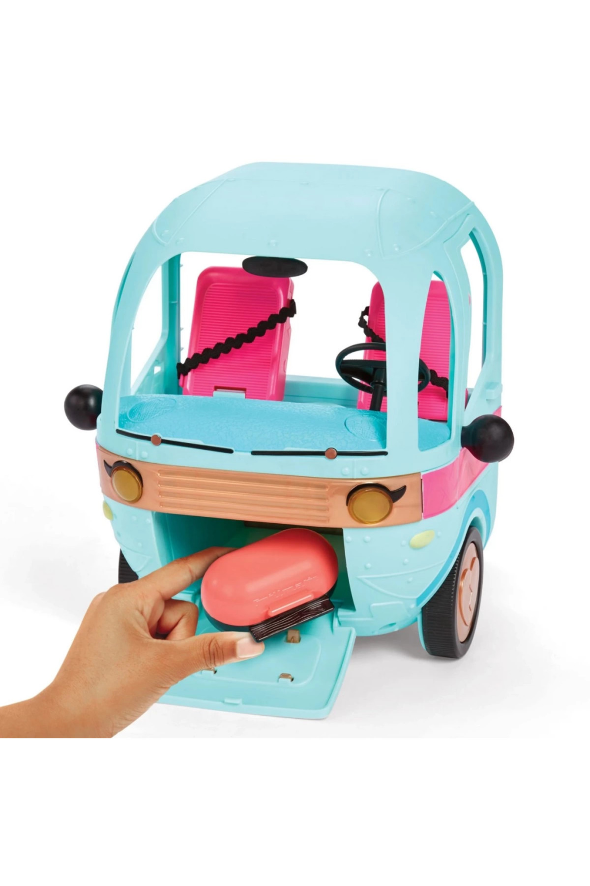 کاروان شگفت‌انگیز پرزرق‌وبرق