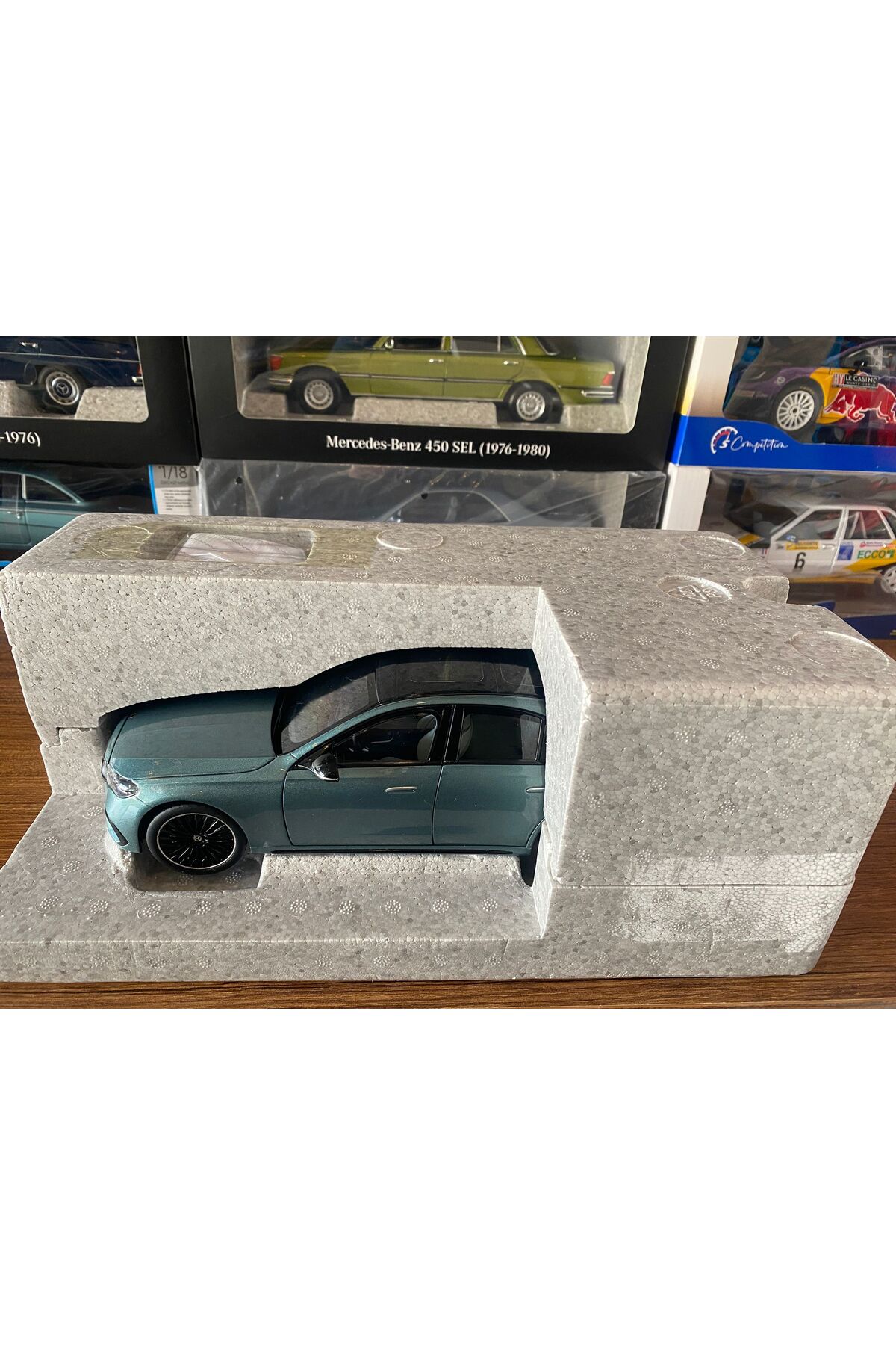 iscale Mercedes Benz E- Klasse 1/18 Ölçek I-Scale üretim - Fiyatı