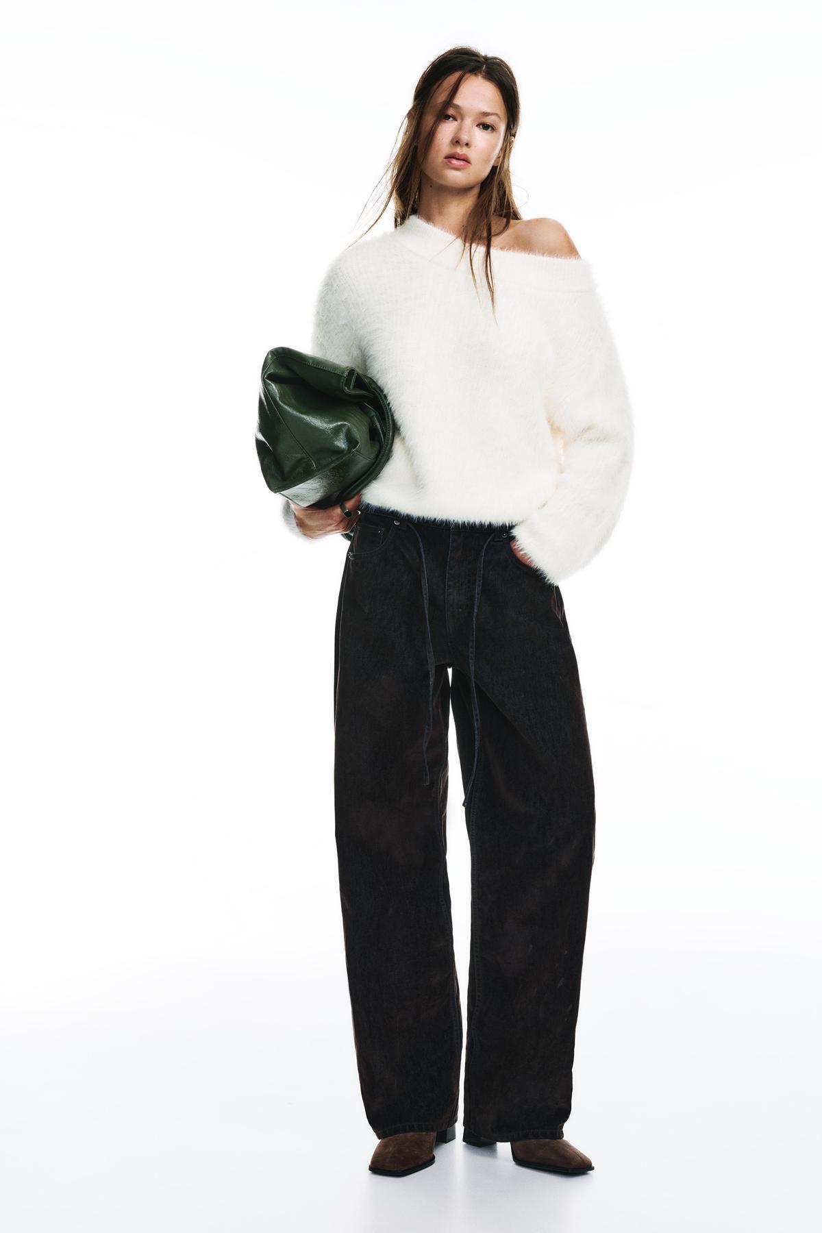 Pull & Bear  Asimetrik suni kürk kazak - Görsel 2
