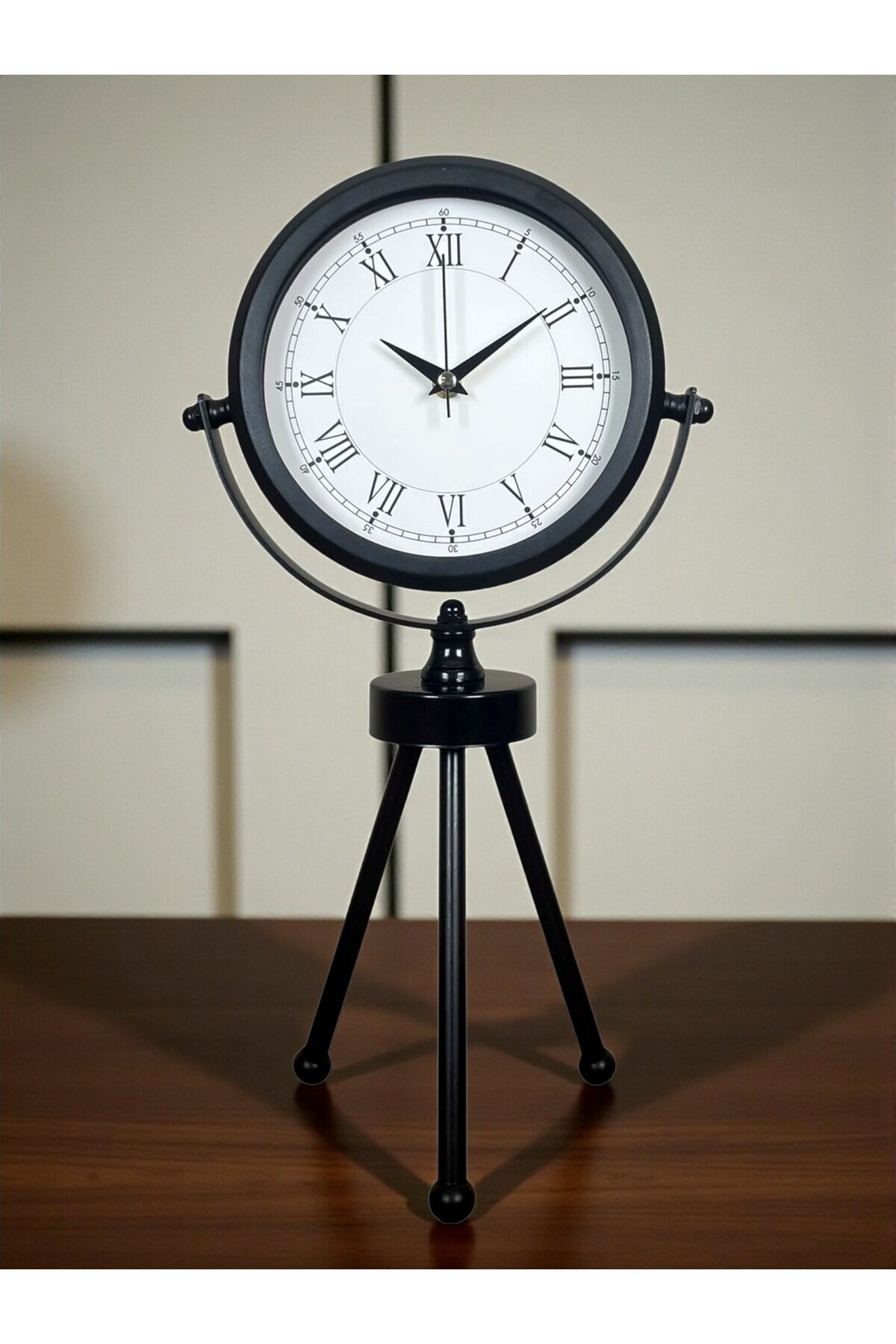 Pazarcan Zentime Siyah Zarif Üç Ayaklı Masa Saati