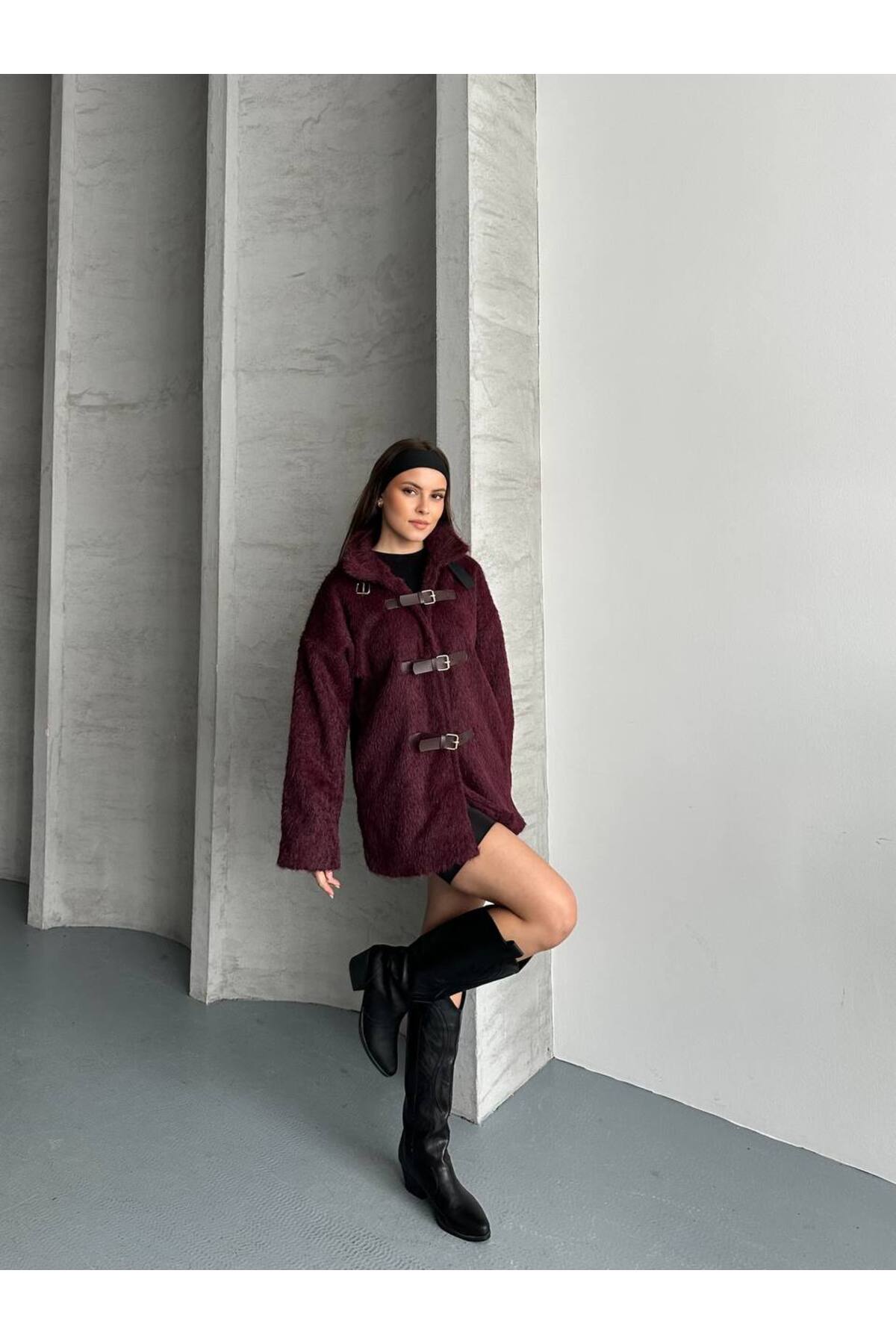 Manteau oversize femme à plumes violet avec ceinture - Görsel 5
