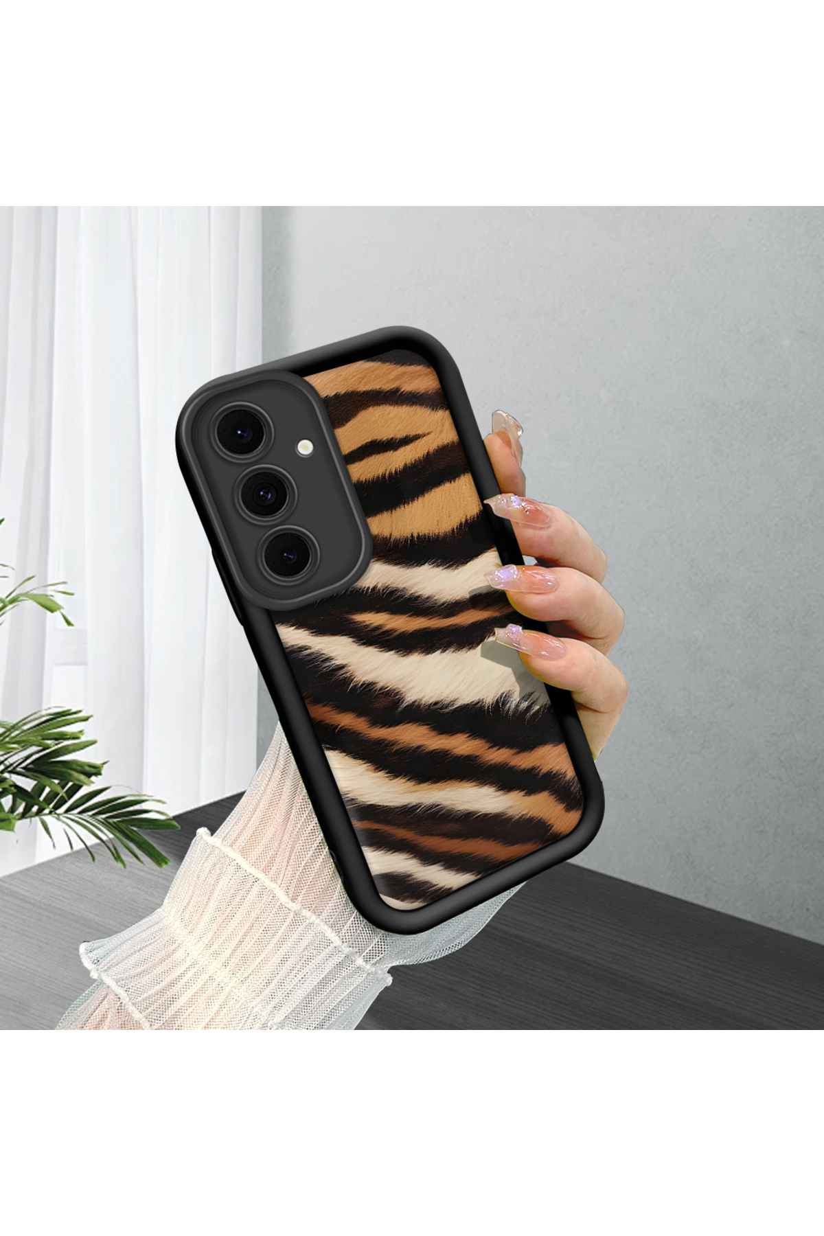Samsung Galaxy S24 Fe Compatible Silicone Material Shockproof Simple Black Phone Case