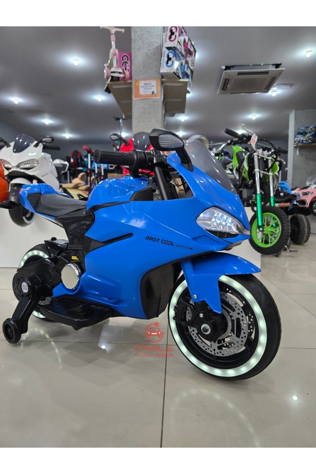 Fable Cool Motors Yarış Motoru! 12V, Elden Gazlı, Destek Tekerli, Ara Gaz Sesi, Amortisörlü