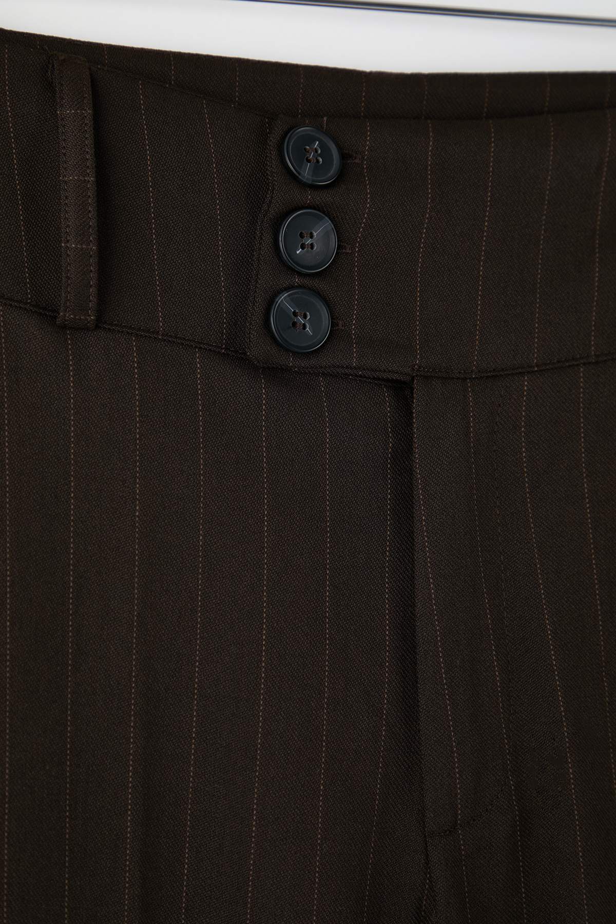 Trendyolmilla  Kahverengi Çizgili Bel Detaylı Extra Geniş Paça Wide Leg Dokuma Pantolon TWOAW26PL00168 - Görsel 6