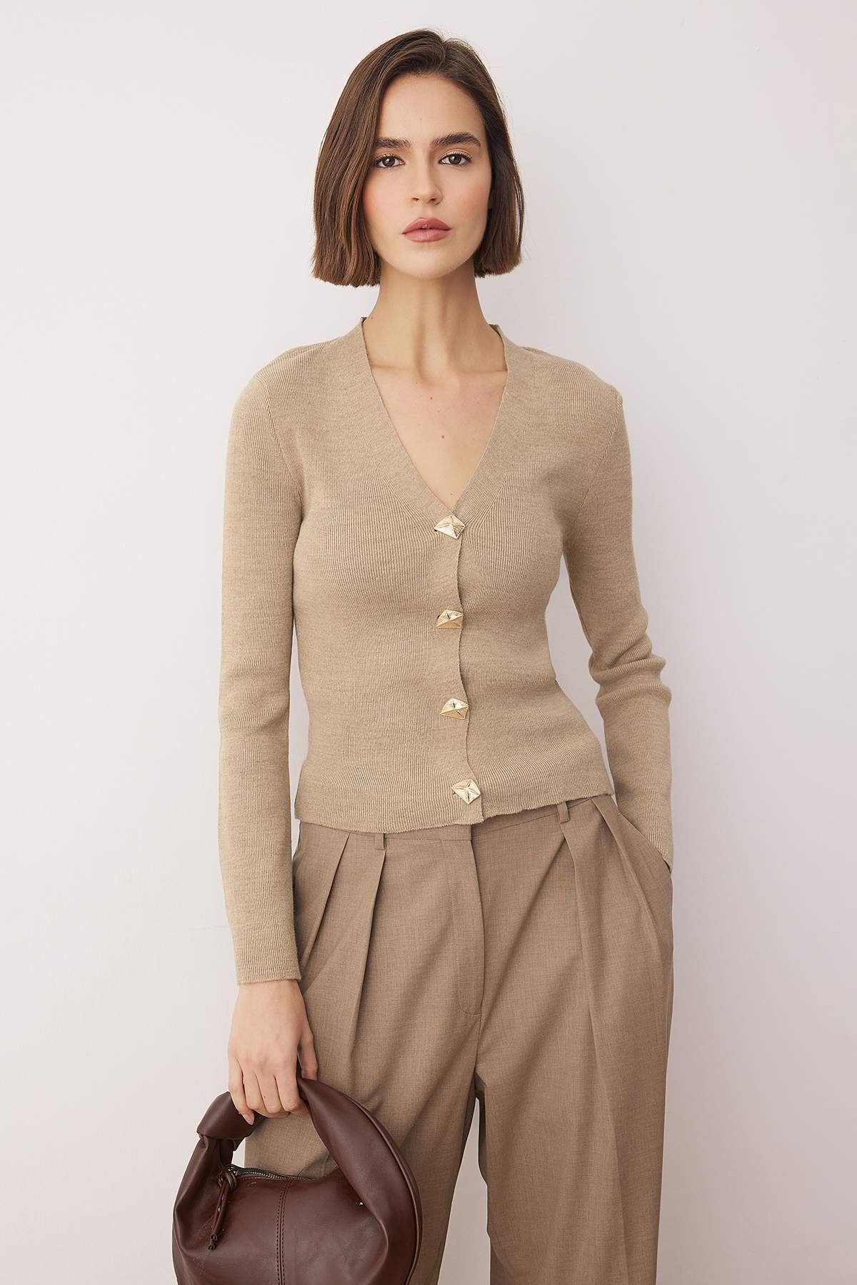 Trendyolmilla  Vizon Düğme Detaylı Düz Triko Hırka TWOAW26HI00144