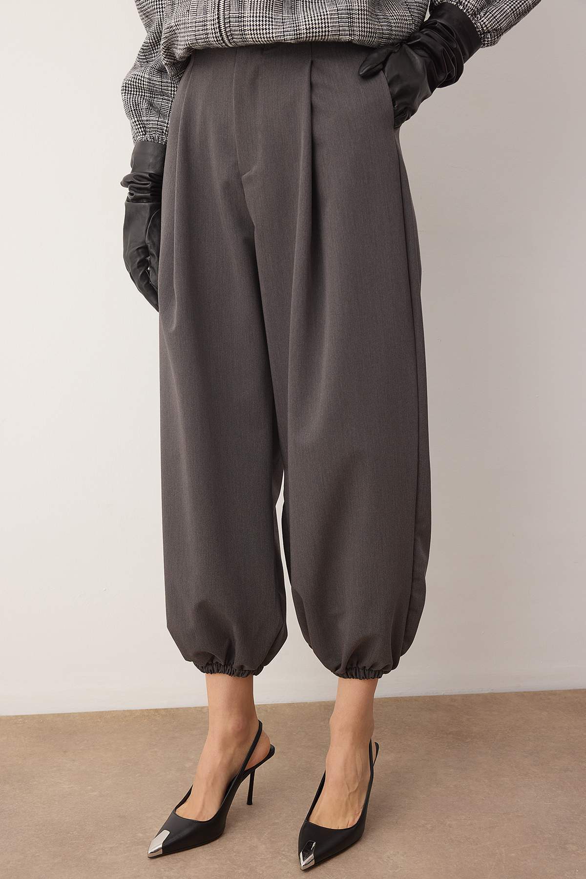 Trendyolmilla  Gri Yüksek Bel Dokuma Şalvar Pantolon TWOAW26PL00169 - Görsel 4