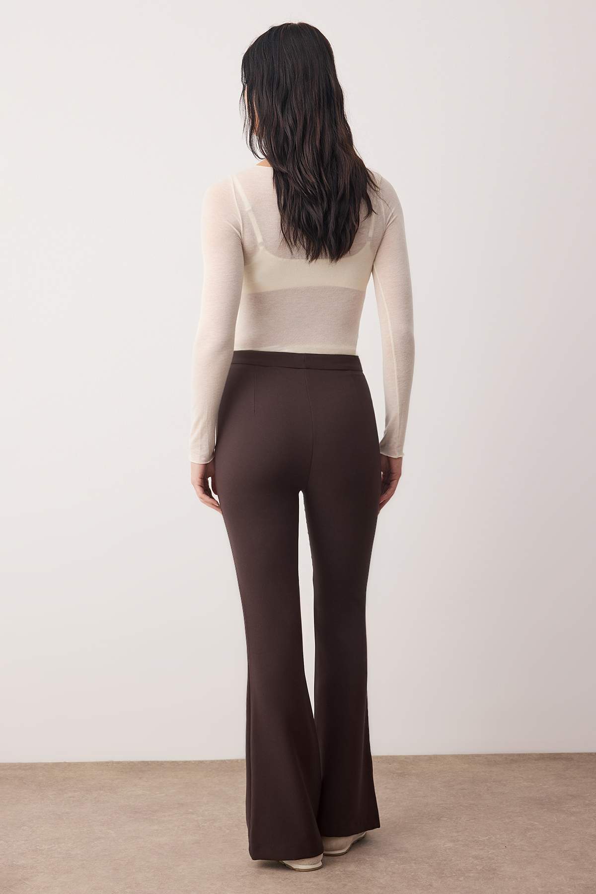 Trendyolmilla  Koyu Kahverengi Flare İspanyol Paça Bootcut Dokuma Pantolon TOFAW19BB0581 - Görsel 4