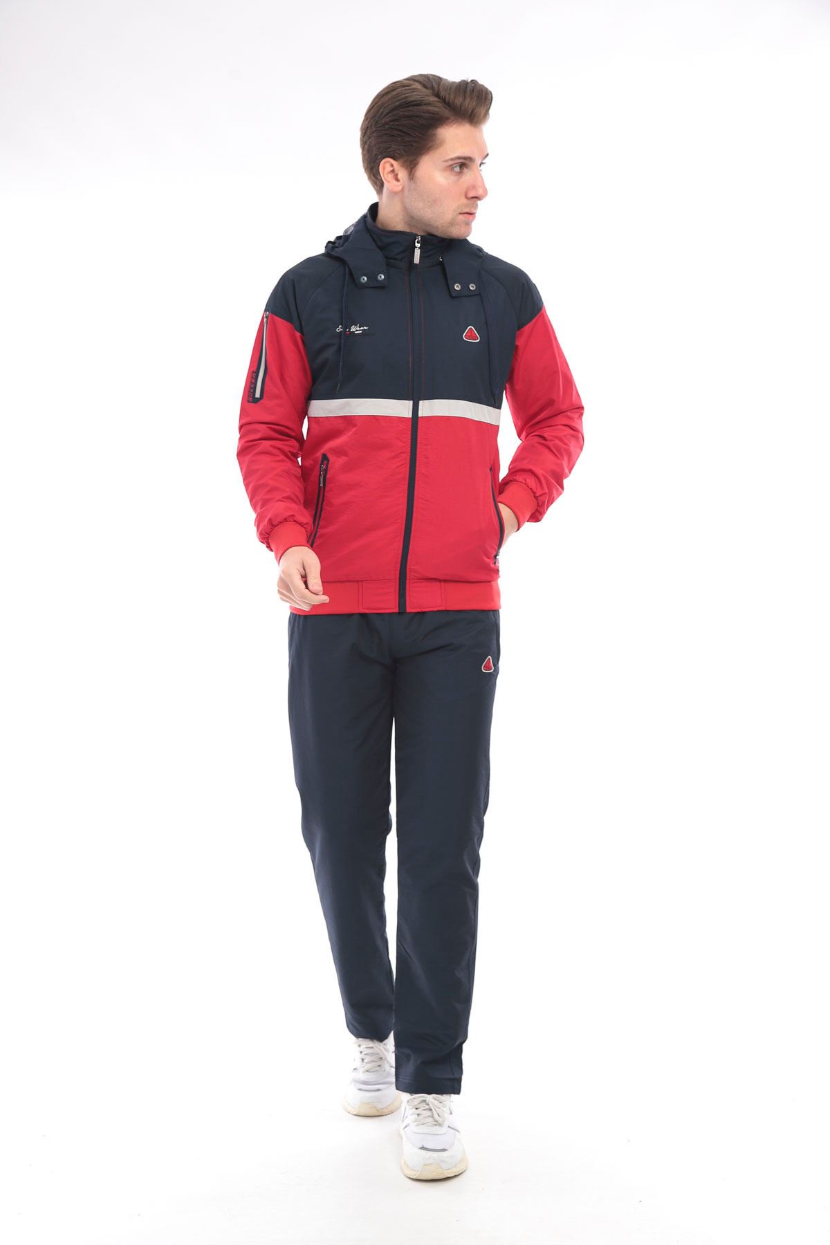 ست لباس ورزشی مردانه کلاهدار جداشونده پارچه نخی Twill 4354 — قرمز — تصویر 7 از 9