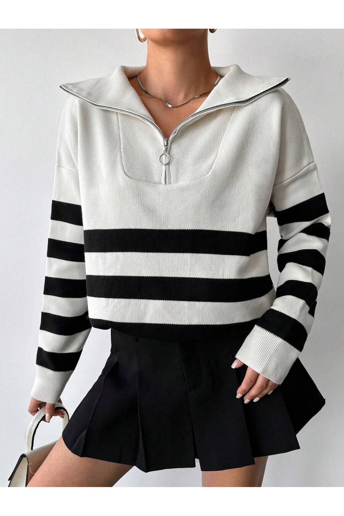 Women's White Black Striped Oversize Cut Zippered Knitwear Sweater