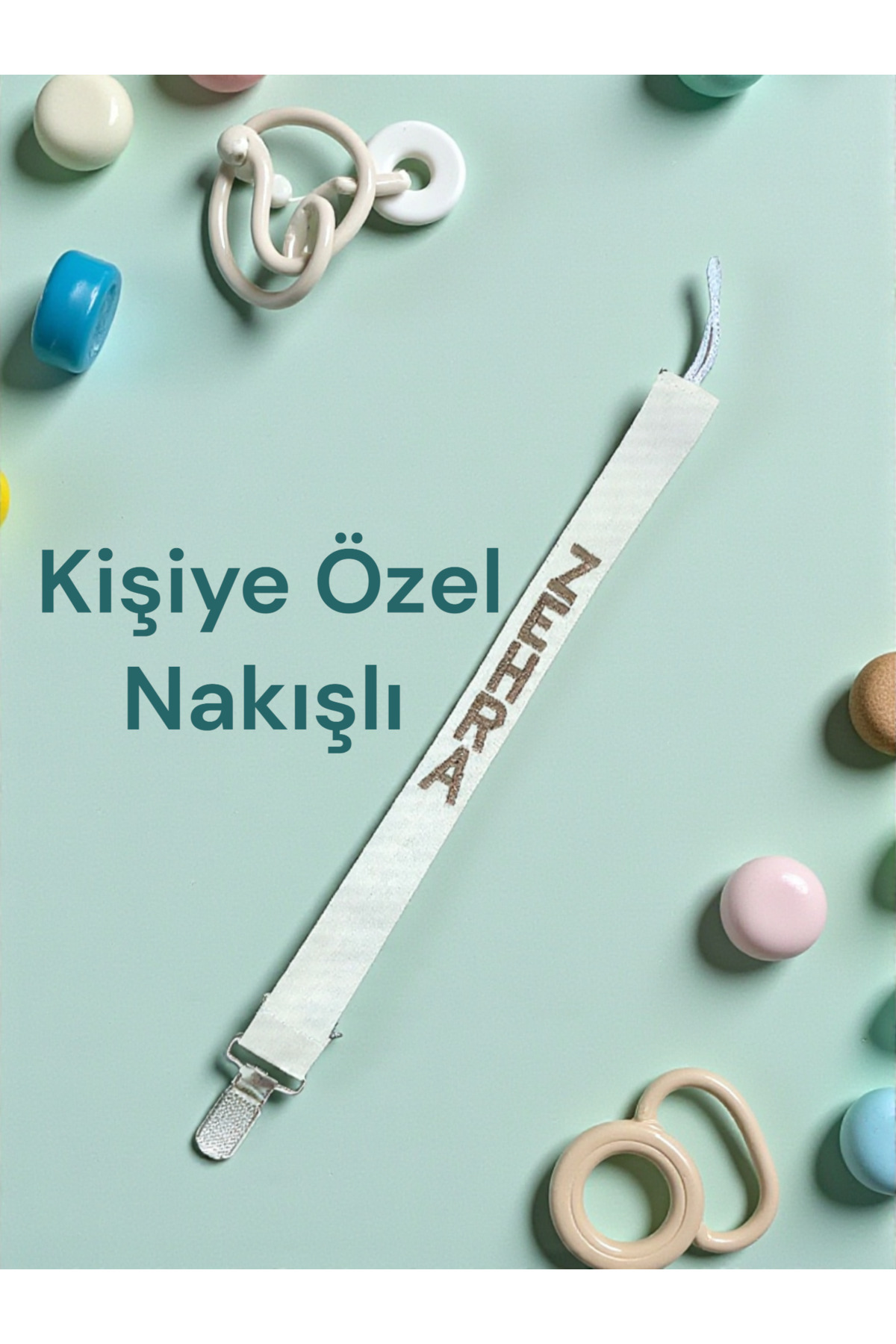 BeybiNest Kişiye Özel Nakış İşlemeli Emzik Tutucu İsimli Emzik Askısı fotoğrafı 2 (önizleme)