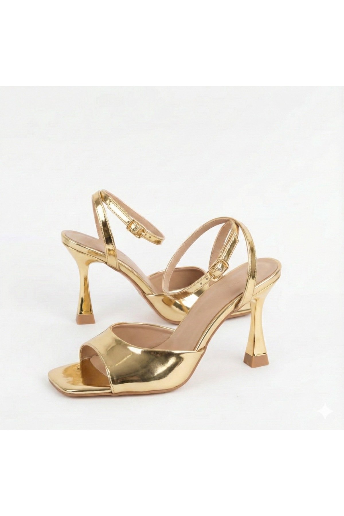 İZCE MODA  Kadın topuklu sandalet altın rengi rugan - Görsel 5