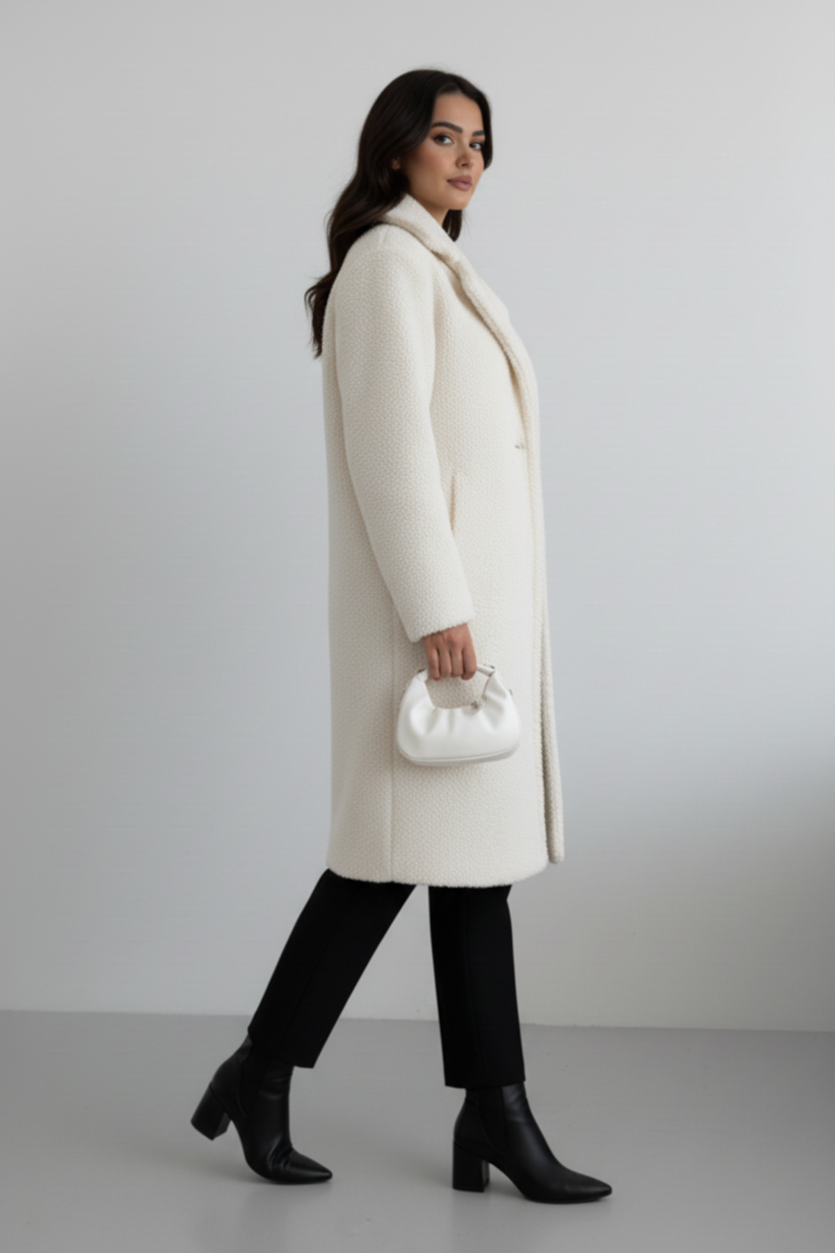 ALFUDO Moda Collection  Kadın Astarlı Ceplı Peluş Kışlık Ekru Kaban - Görsel 4