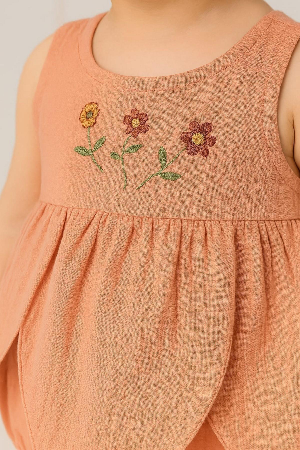 dinamik çocuk %100 Pamuk Kız Bebek/Çocuk Peri Elbise Nakışlı Eteği Parçalı + Külotlu Müslin Organik Takım fotoğrafı 2 (önizleme)