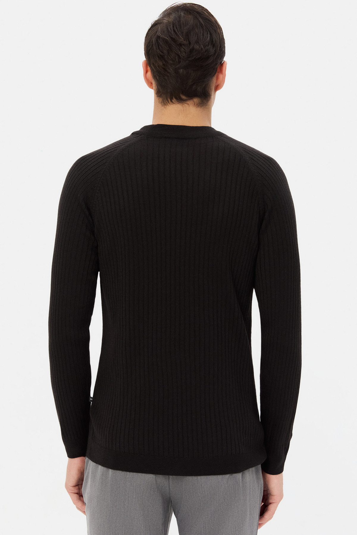 Slim Fit Black Sweater — مشکی 3EC060192105M — تصویر 3 از 5