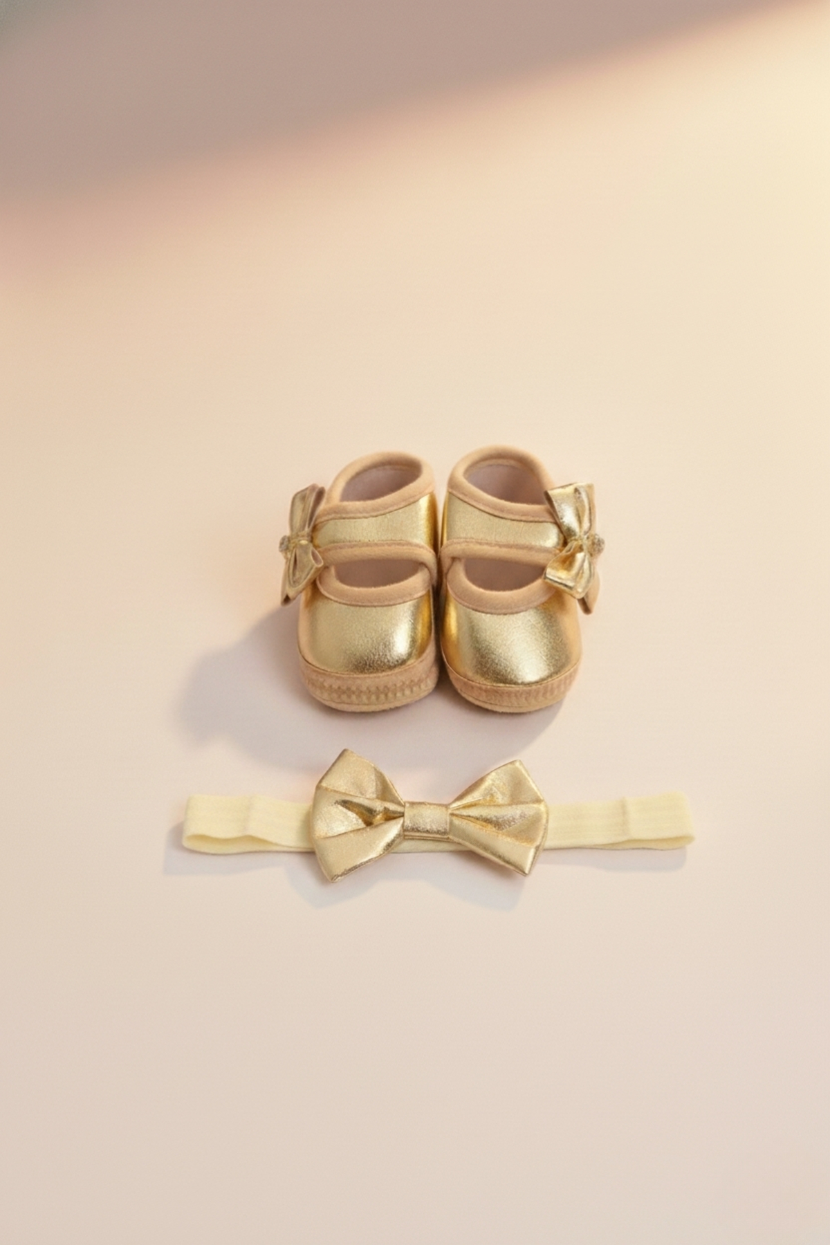 LOGO AKSESUAR 0-3 Ay Yeni Doğan Gold Varak Bebek Bandana Patik Seti fotoğrafı 2 (önizleme)