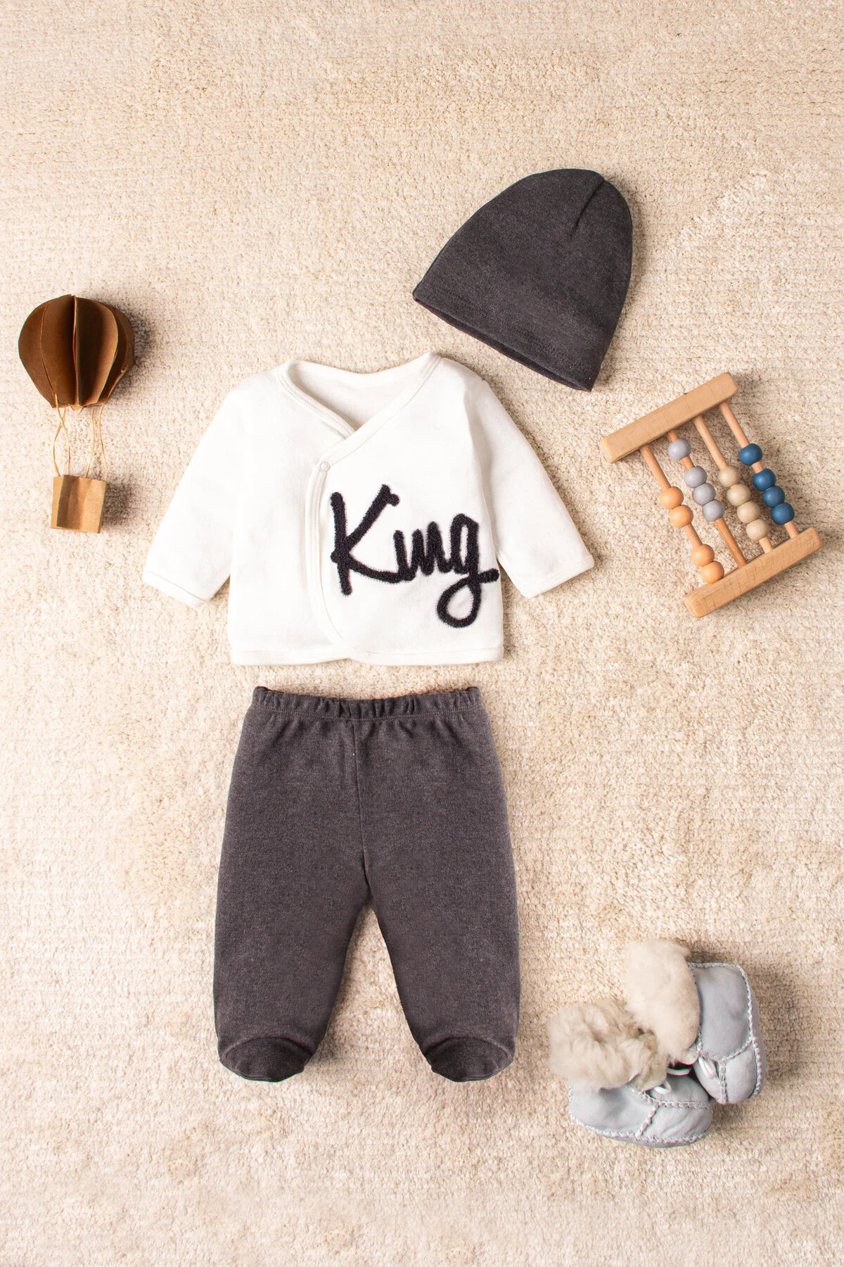 Miniworld Erkek Bebek Gri King 3'lü Hastane Çıkışı fotoğrafı 2 (önizleme)