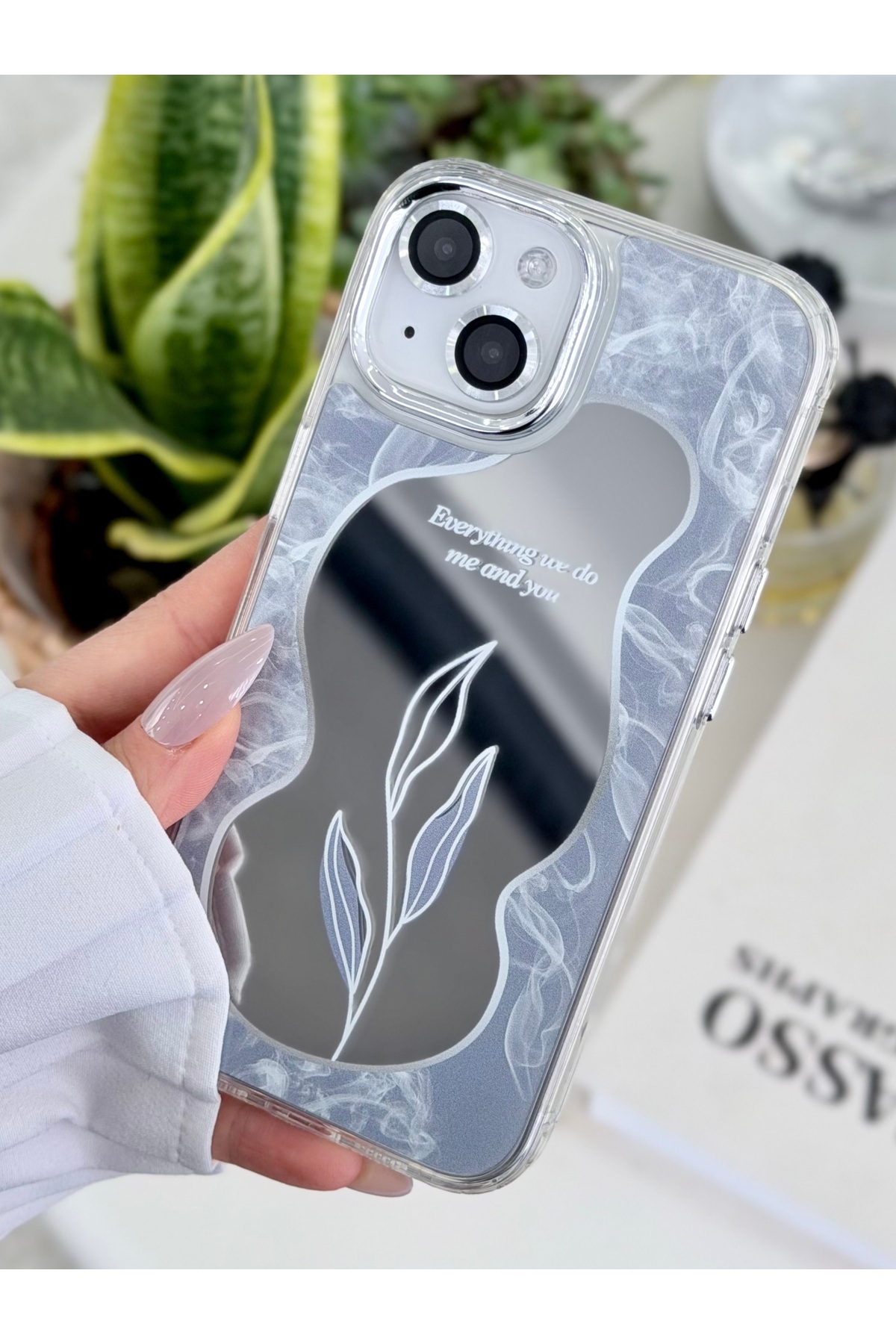 Go Aksesuar Iphone 15 - 14 - 13 Uyumlu Aynalı Yaprak Model Silikon Kılıf