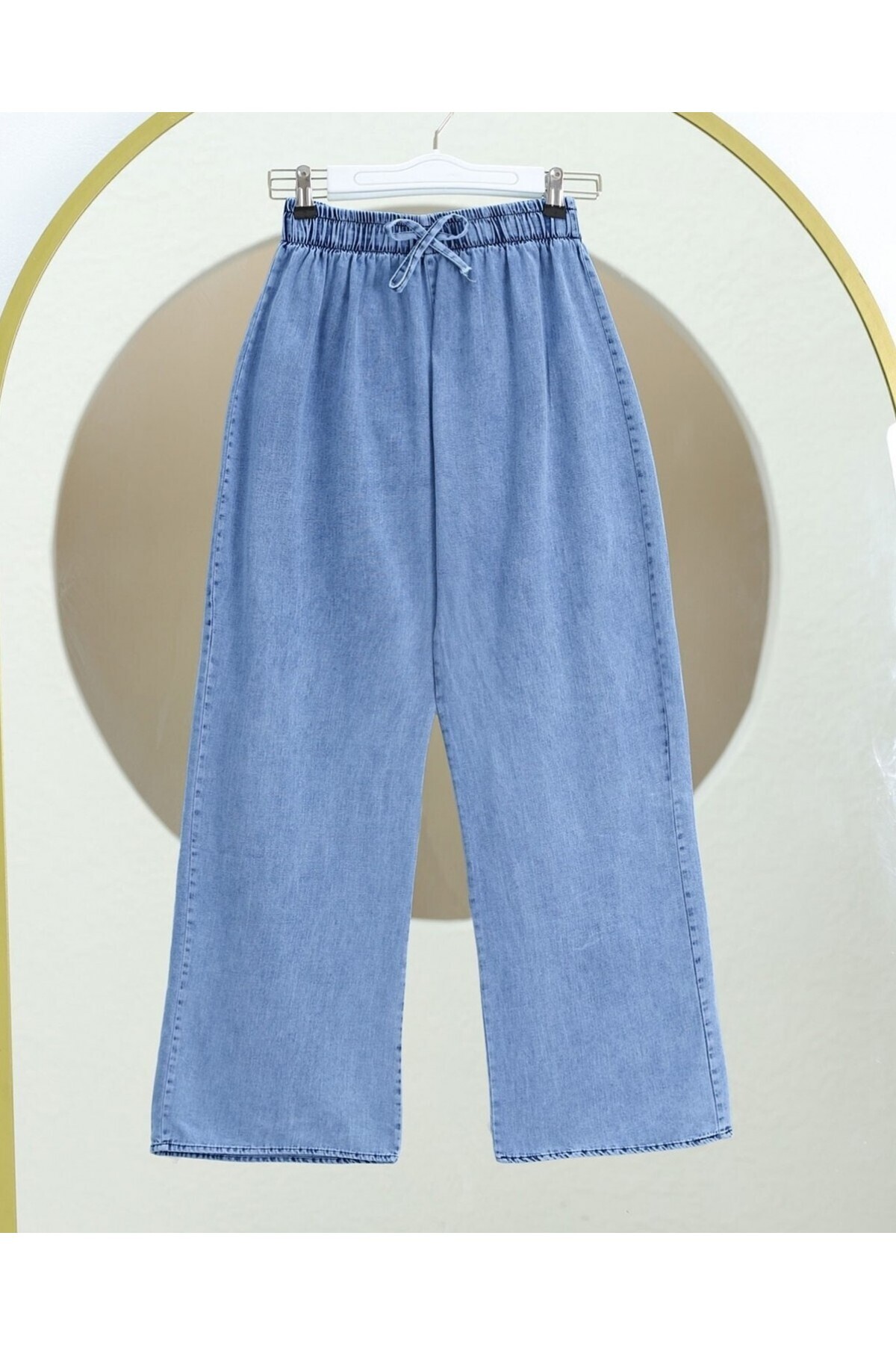 HİJABAYA  Bol Paça Beli Lastikli Bağcık Detaylı Kot Pantolon - Görsel 2