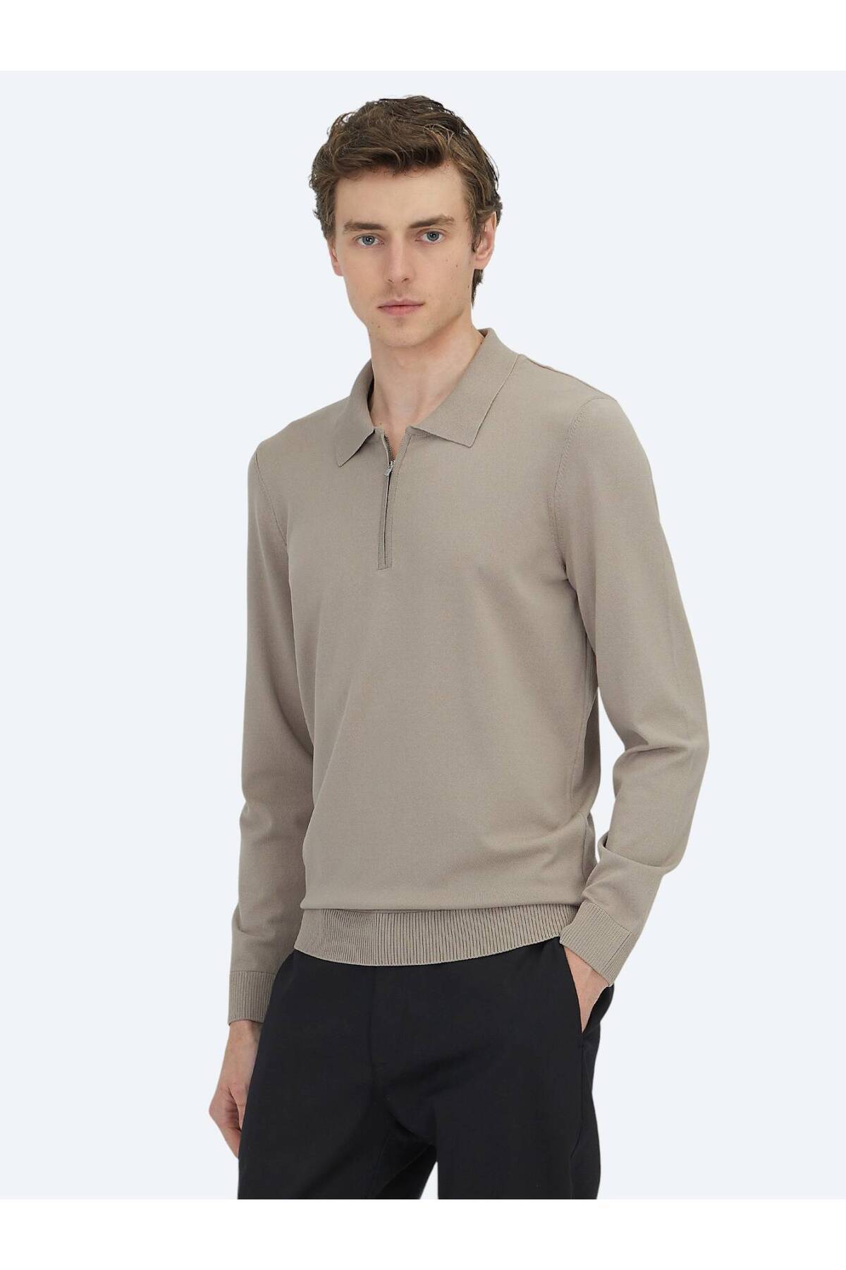 ژاکت بافتنی ساده یقه پولو از جنس سمور روشن Kip