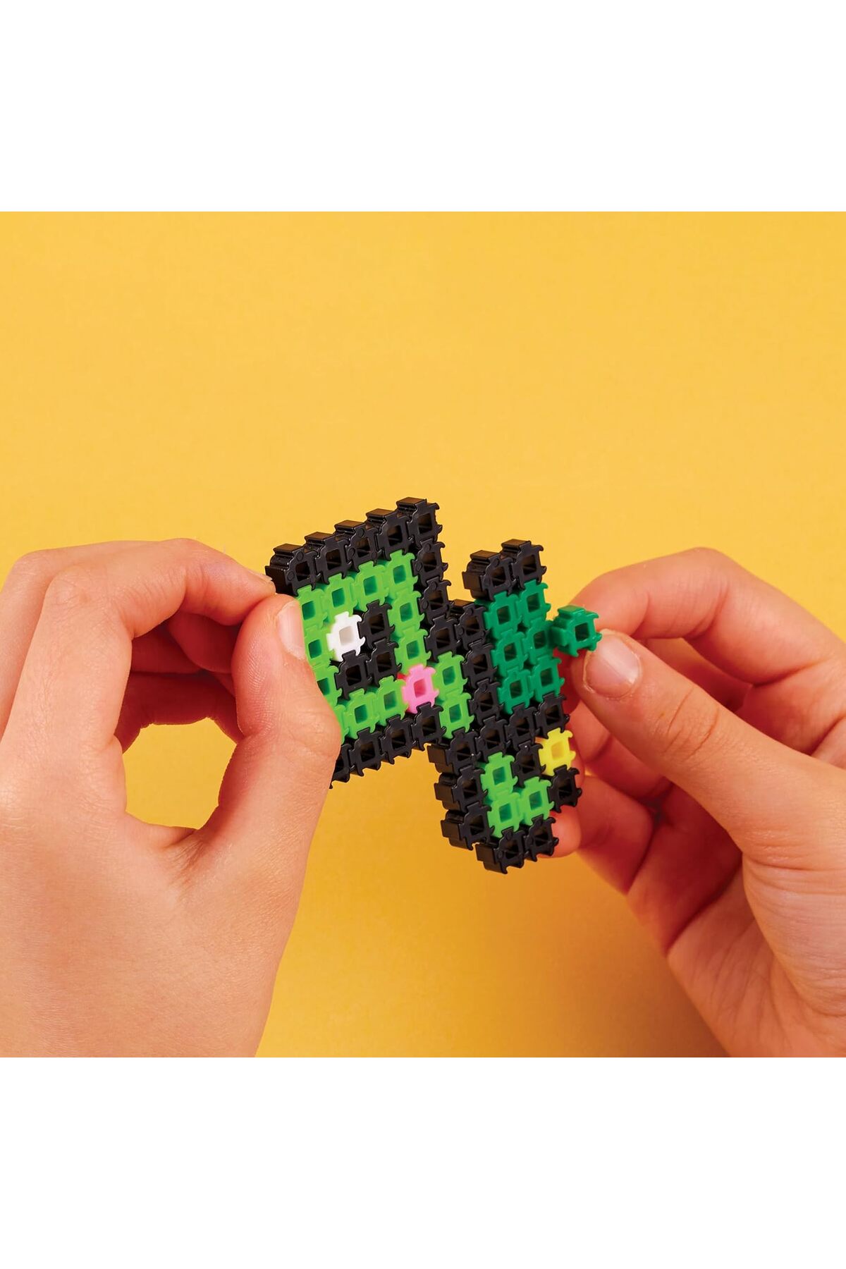 سیمبریکس کانکت و وو میکر استودیو - بیش از ۴۰۰۰ بریکس (۰۸۰۰۳)