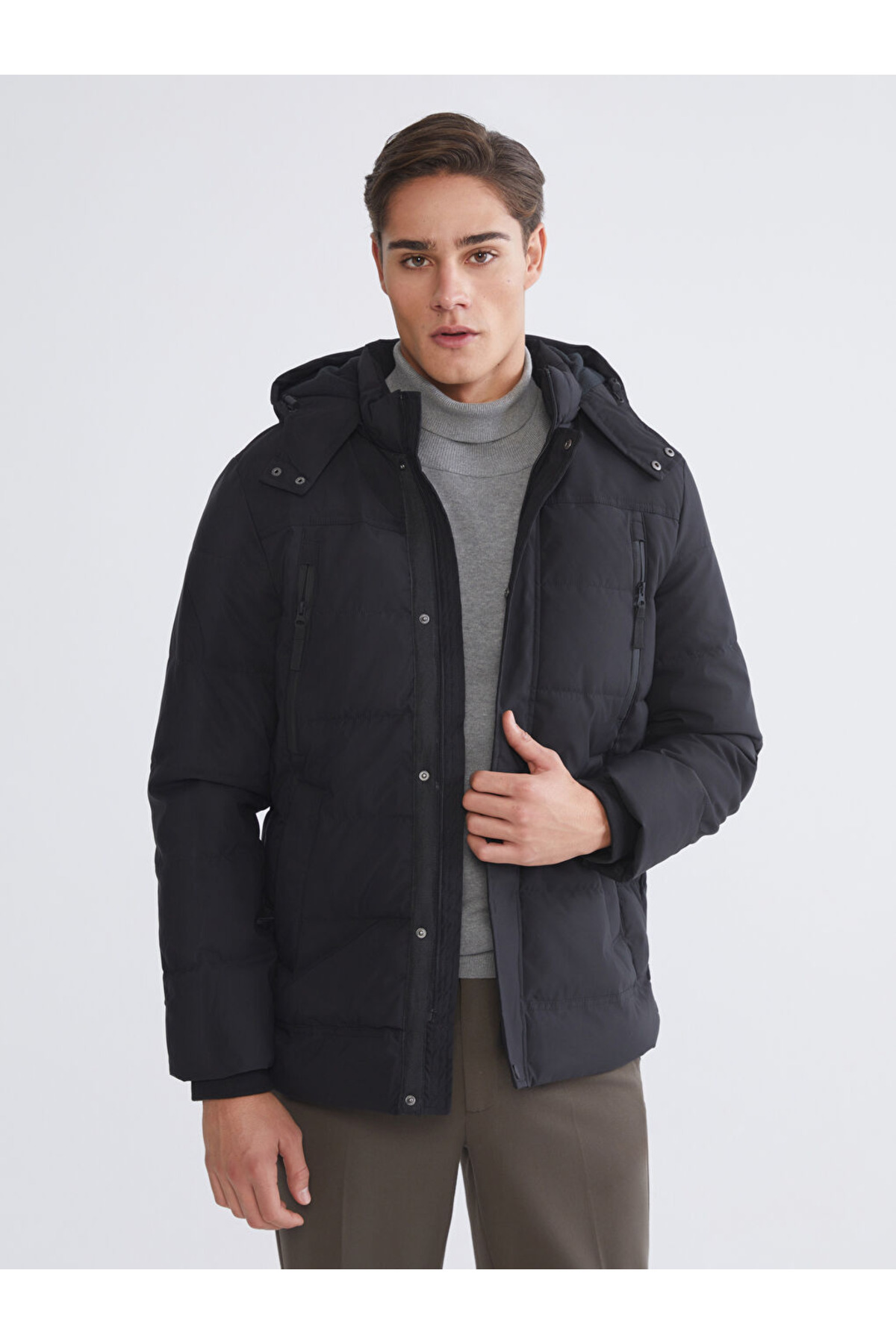 کاپشن  LCBUW59039F8