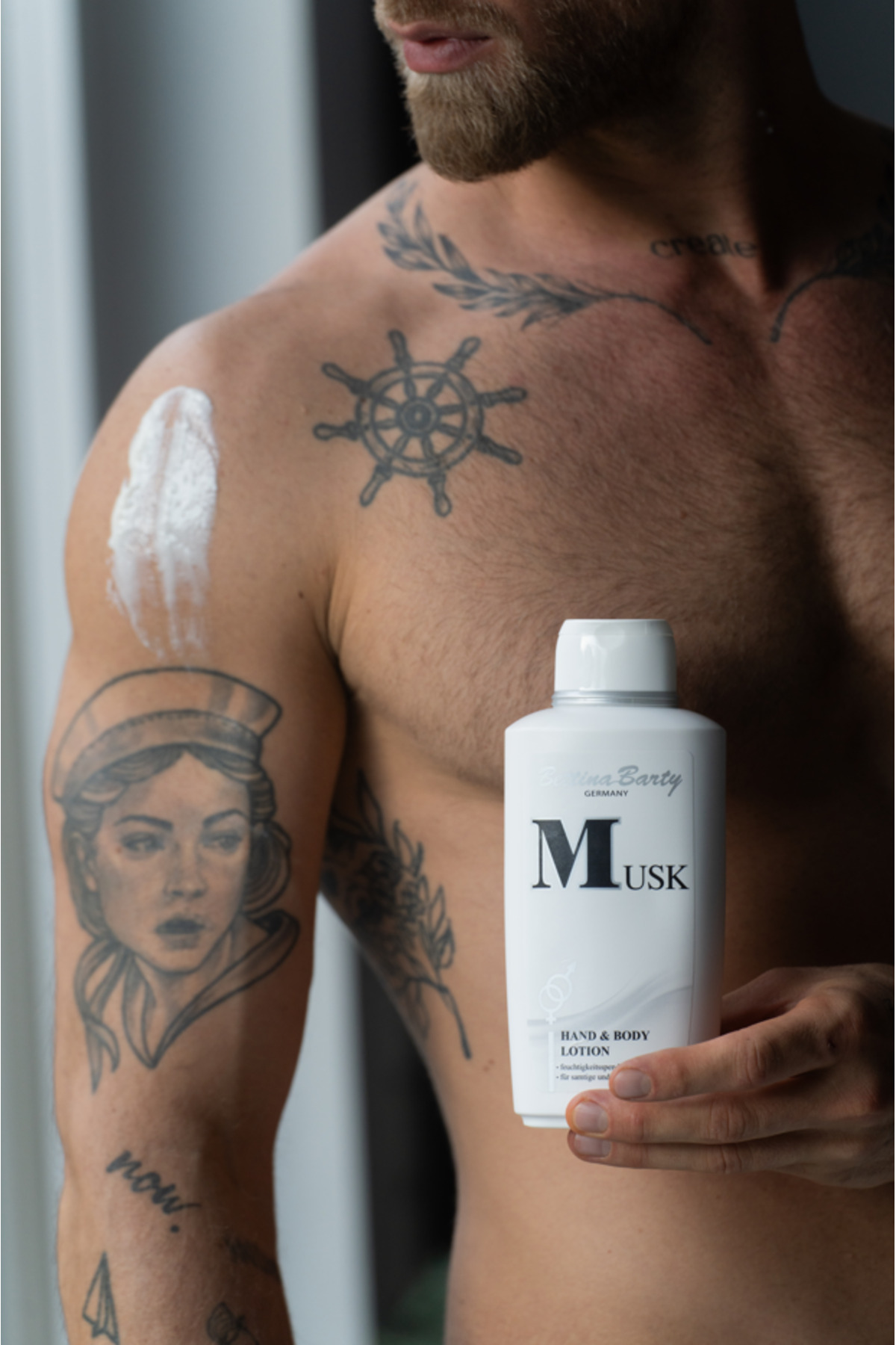 Musk El ve Vücut Losyonu 500 ml – Pudramsı ve Kalıcı Misk Kokulu – Unisex — 4008268003166 — تصویر 7 از 8