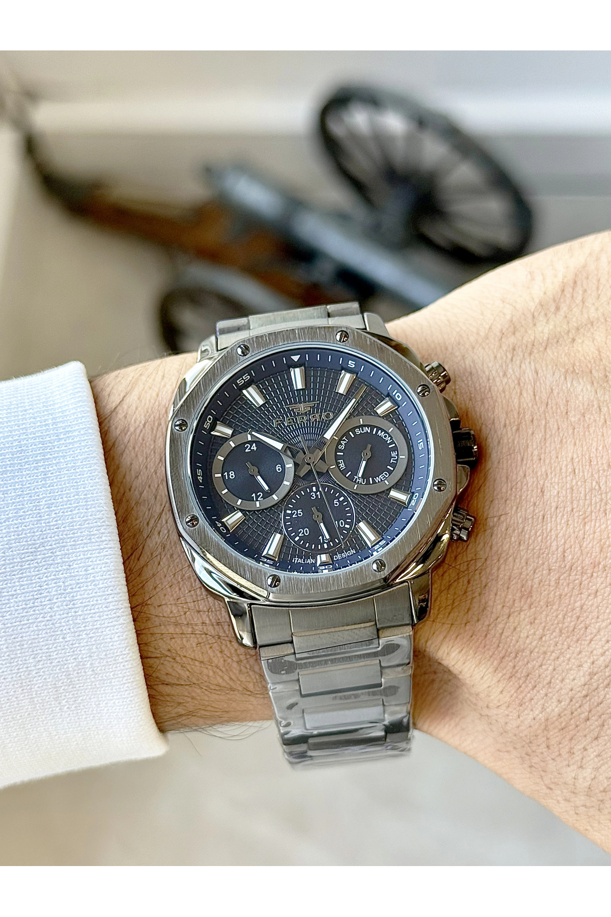 ساعت مچی مردانه سیم‌فلزی نقره‌ای Fm11652A-V3، عملکرد اکتیو ۳، ضدآب ۳ اتم