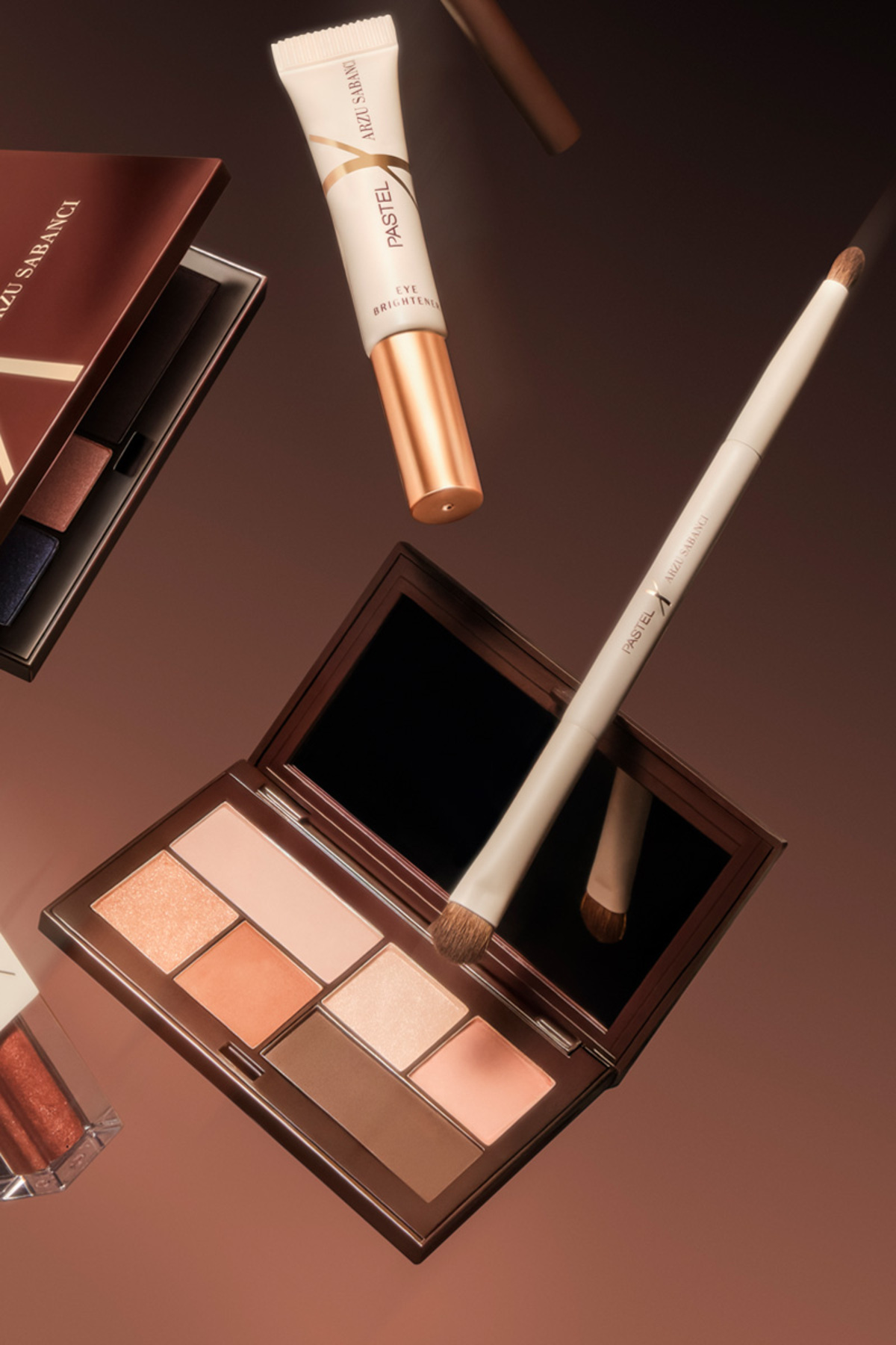 X Arzu Sabancı Small Duo Brush for Eyeshadow — M0979-0201 — تصویر 4 از 5