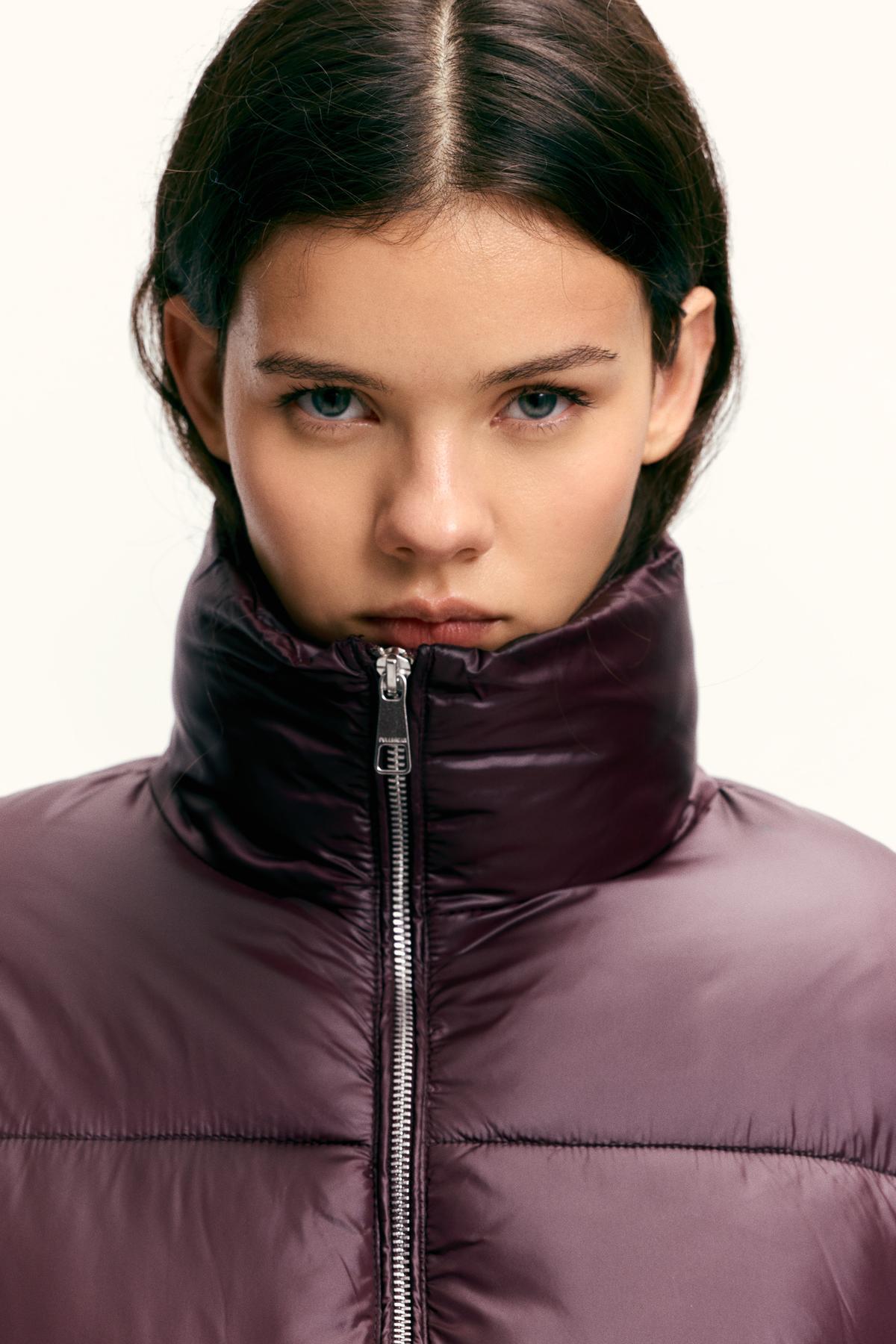 Pull & Bear  Parlak görünümlü şişme mont - Görsel 3