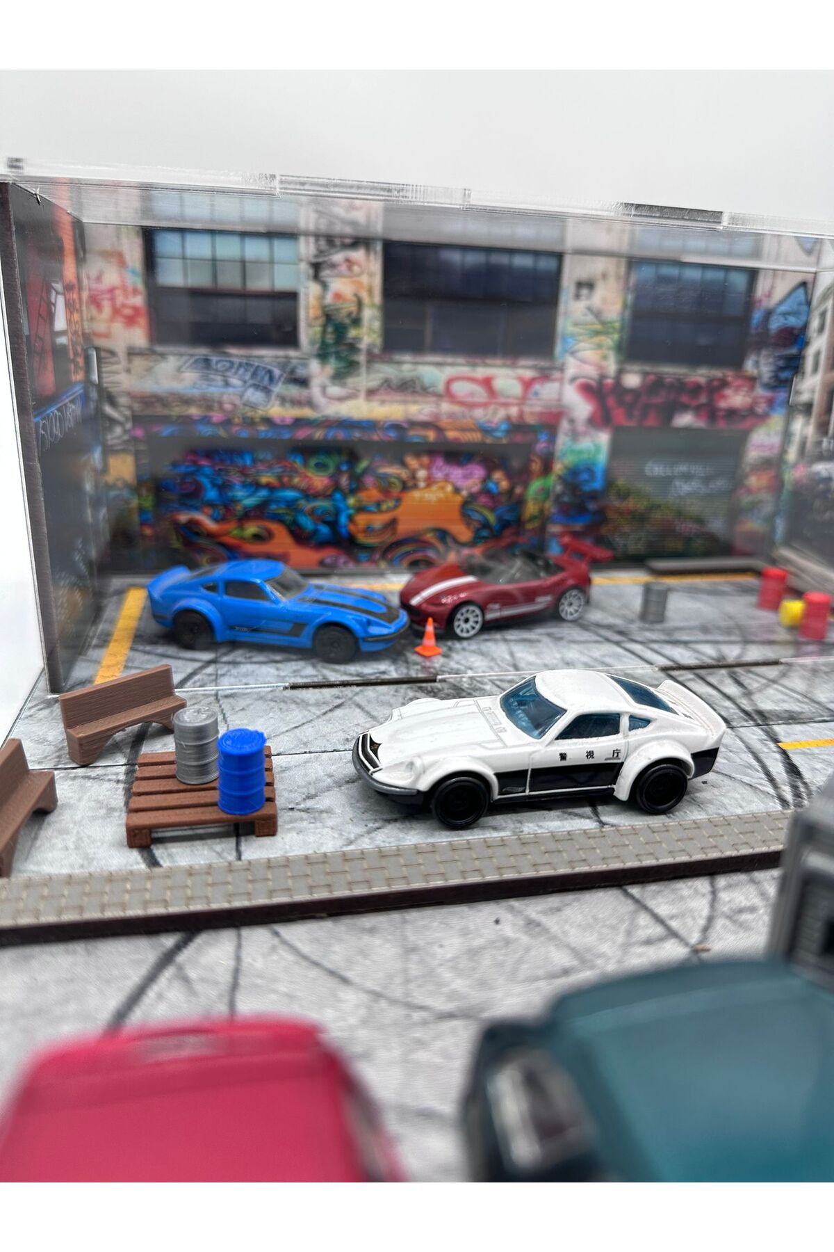 shop 1/64 Ölçekli Diorama Garaj Seti - Sokak Sanatı (Graffiti