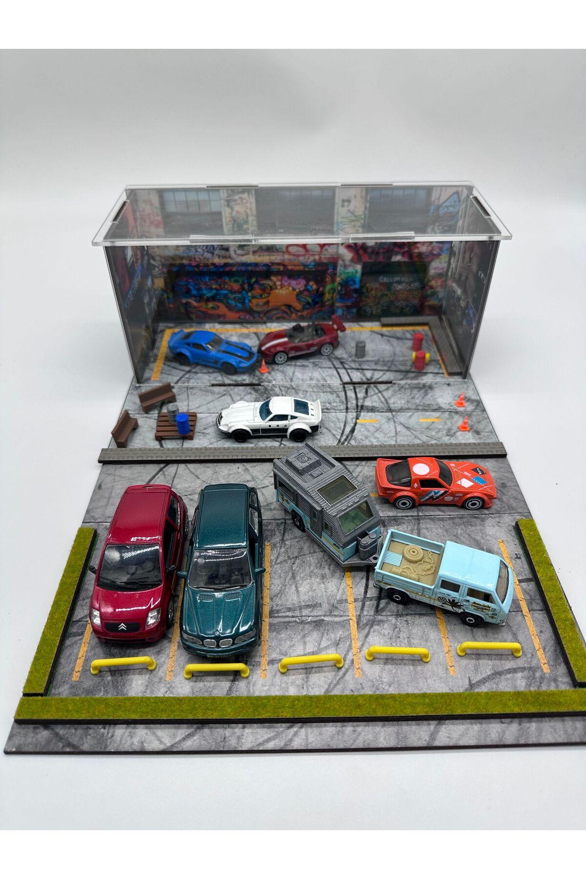 shop 1/64 Ölçekli Diorama Garaj Seti - Sokak Sanatı (Graffiti