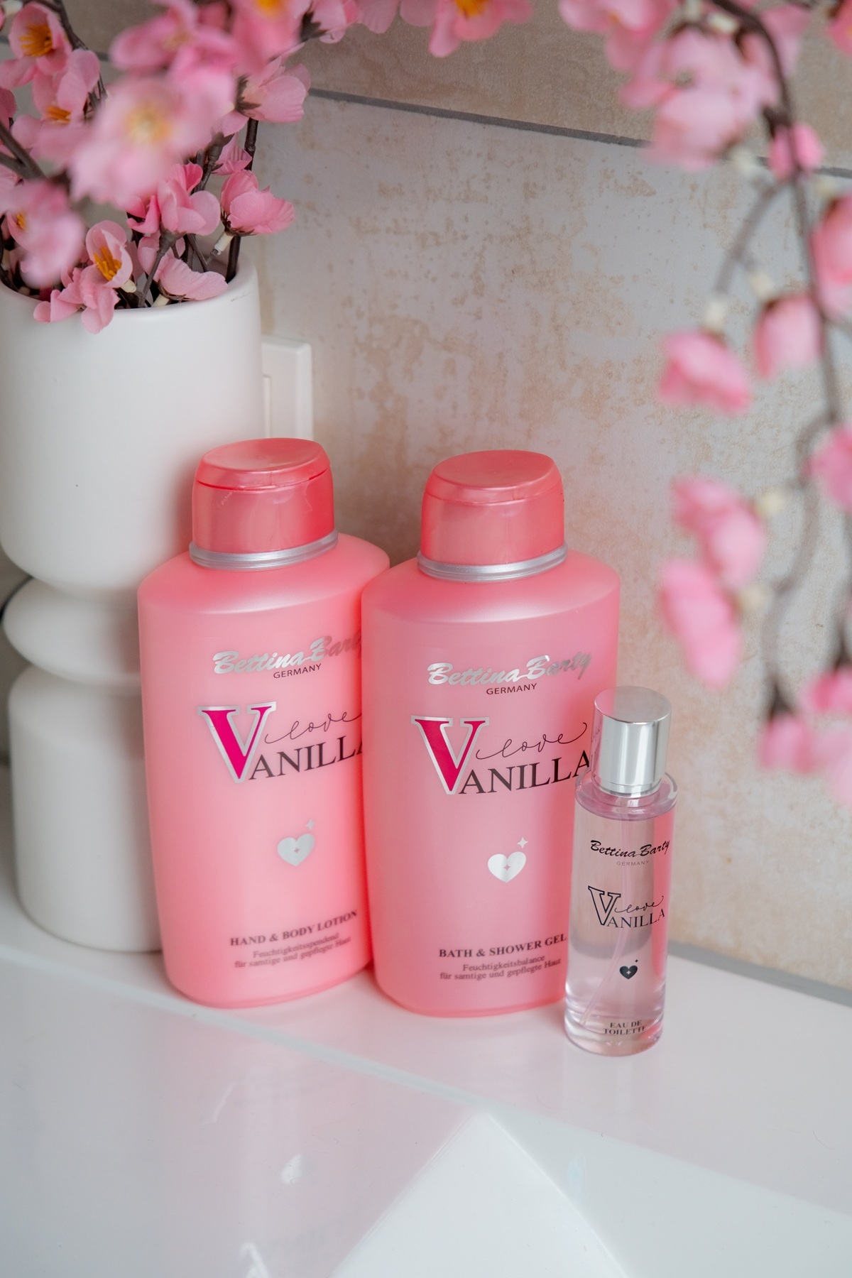 Love Vanilla Hand & Body Lotion - Sevgi Vanilyalı El & Vücut Losyonu 500 ml — 4008268001292 — تصویر 5 از 8