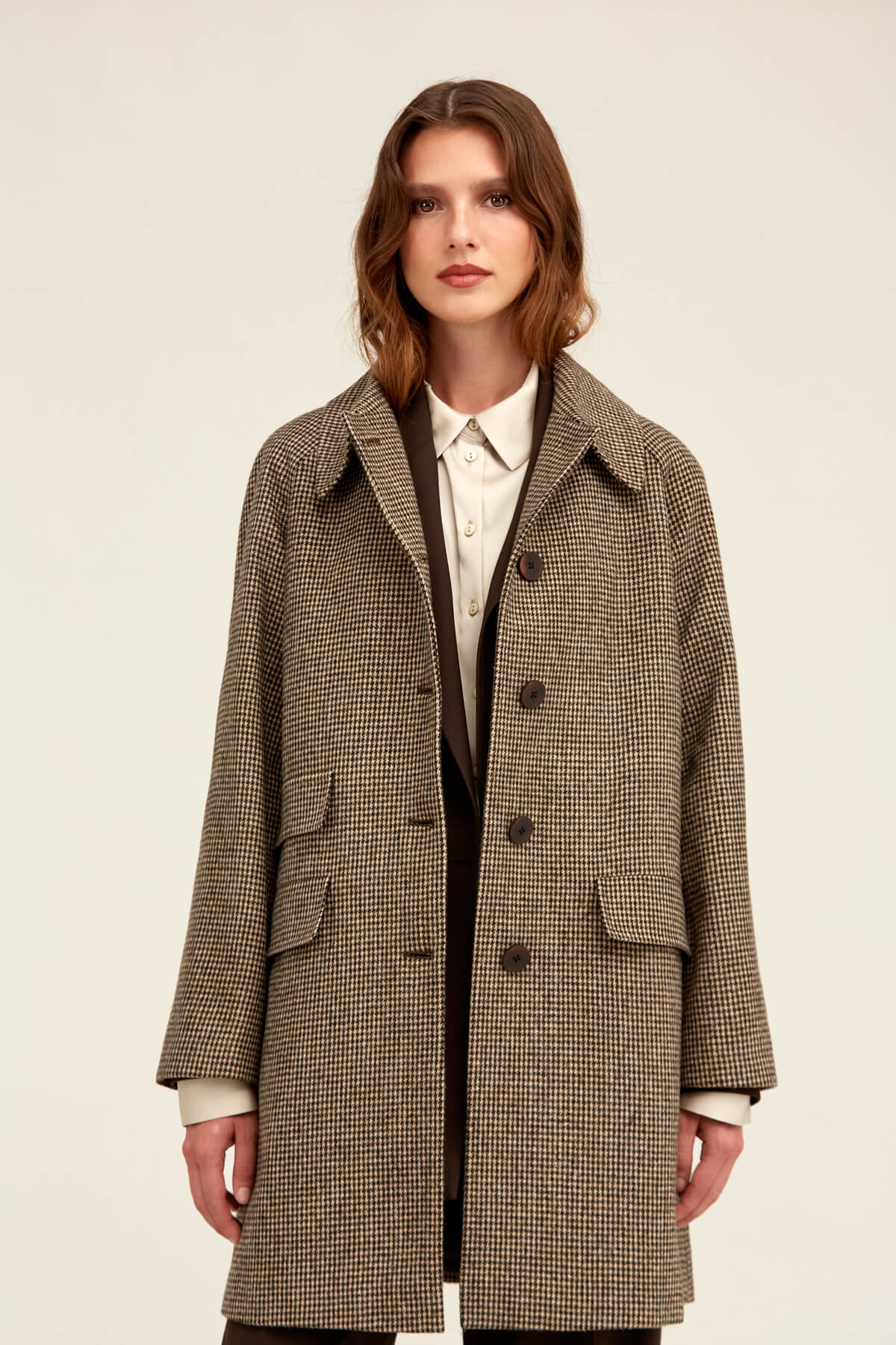 Hatemoğlu Saykı Woman Bej Dinamik Fit Bebe Yaka Kaşe Manto