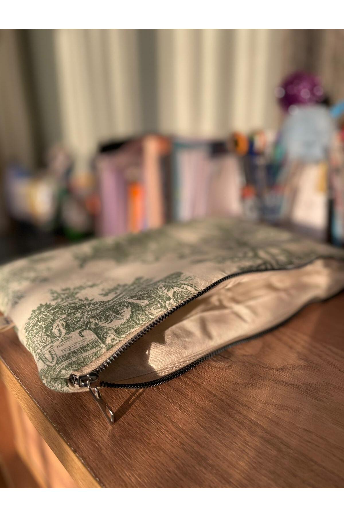 Fiorbag El Yapımı Toile de Jouy Desenli Tablet Çantası 11inç Gündelik Askısız Kadın El Çantası görsel 3