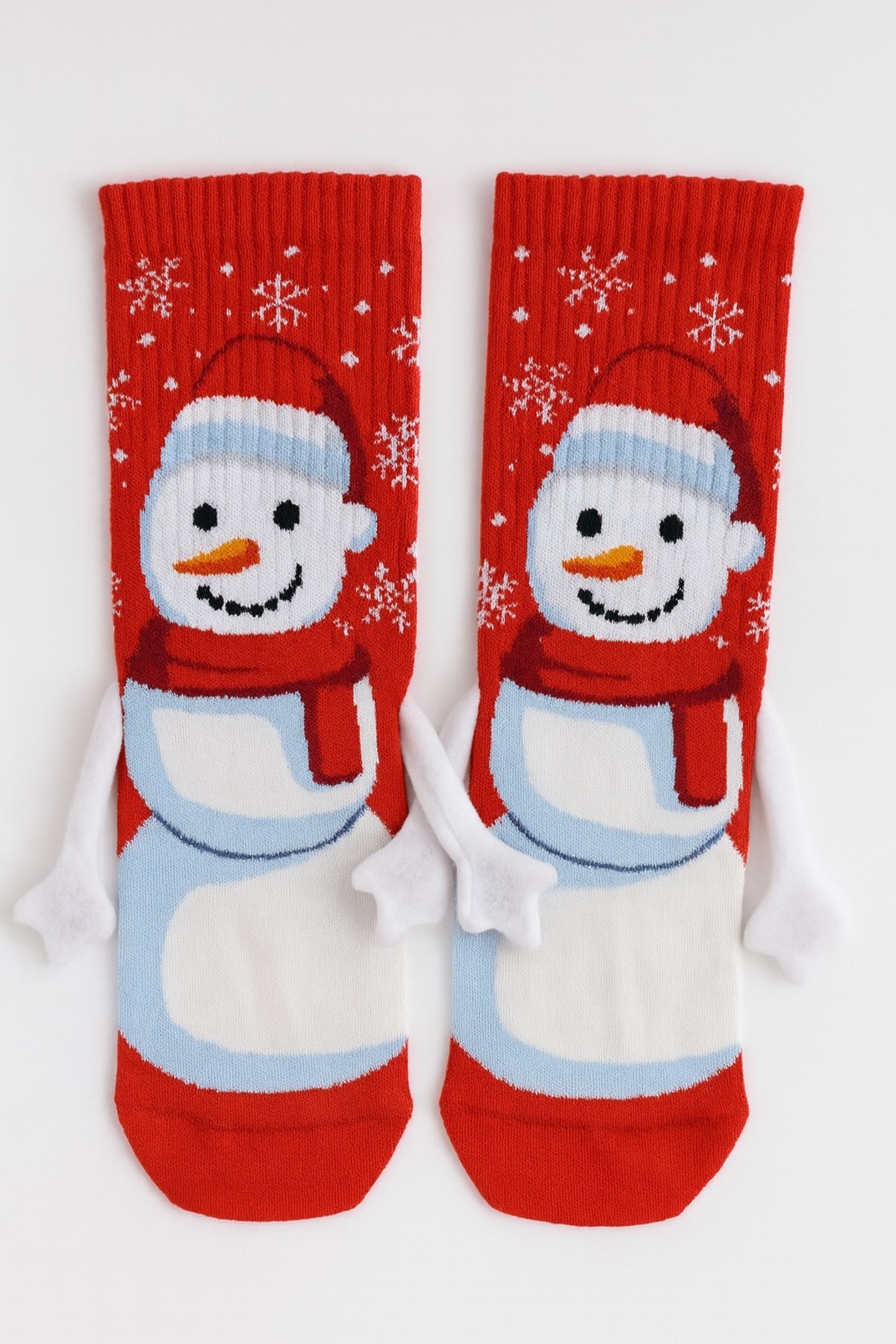 CARNAVAL SOCKS El ele tutuşan kardan adam desenli yılbaşı çorabı