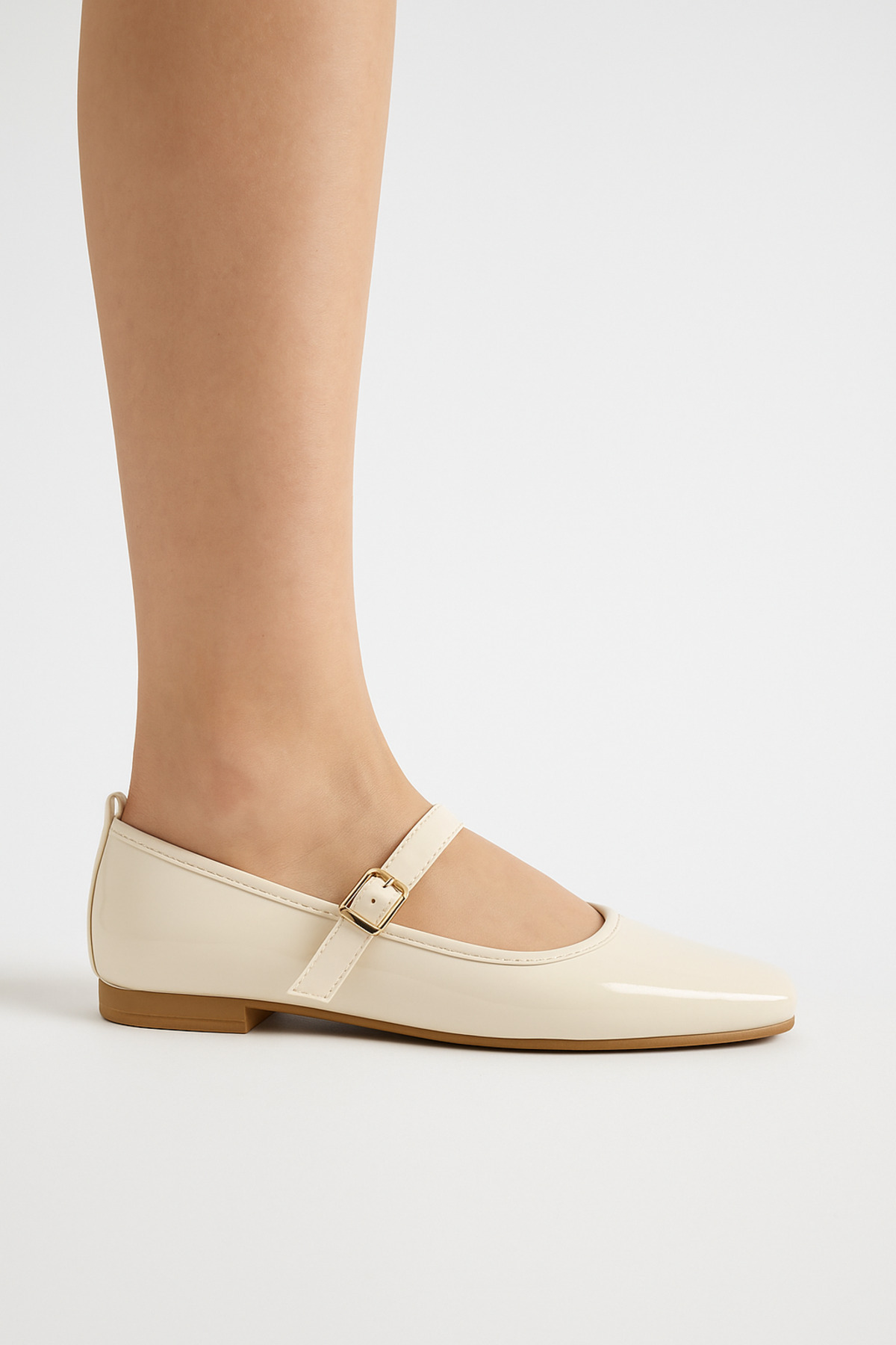 StWenn  Kadın Babet Ayakkabı Rugan Krem Altın Tokalı Şık Hafif Ortopedik Ses Yapmaz Taban - Görsel 7