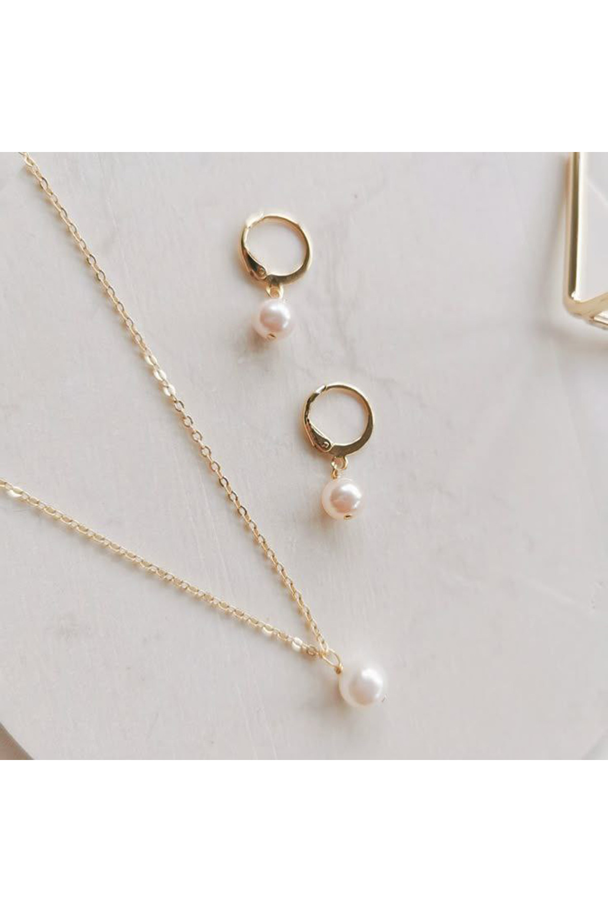 Shiklik 2'li Altın Renk İnci Zincir Kadın Takı Seti Küpe Kolye